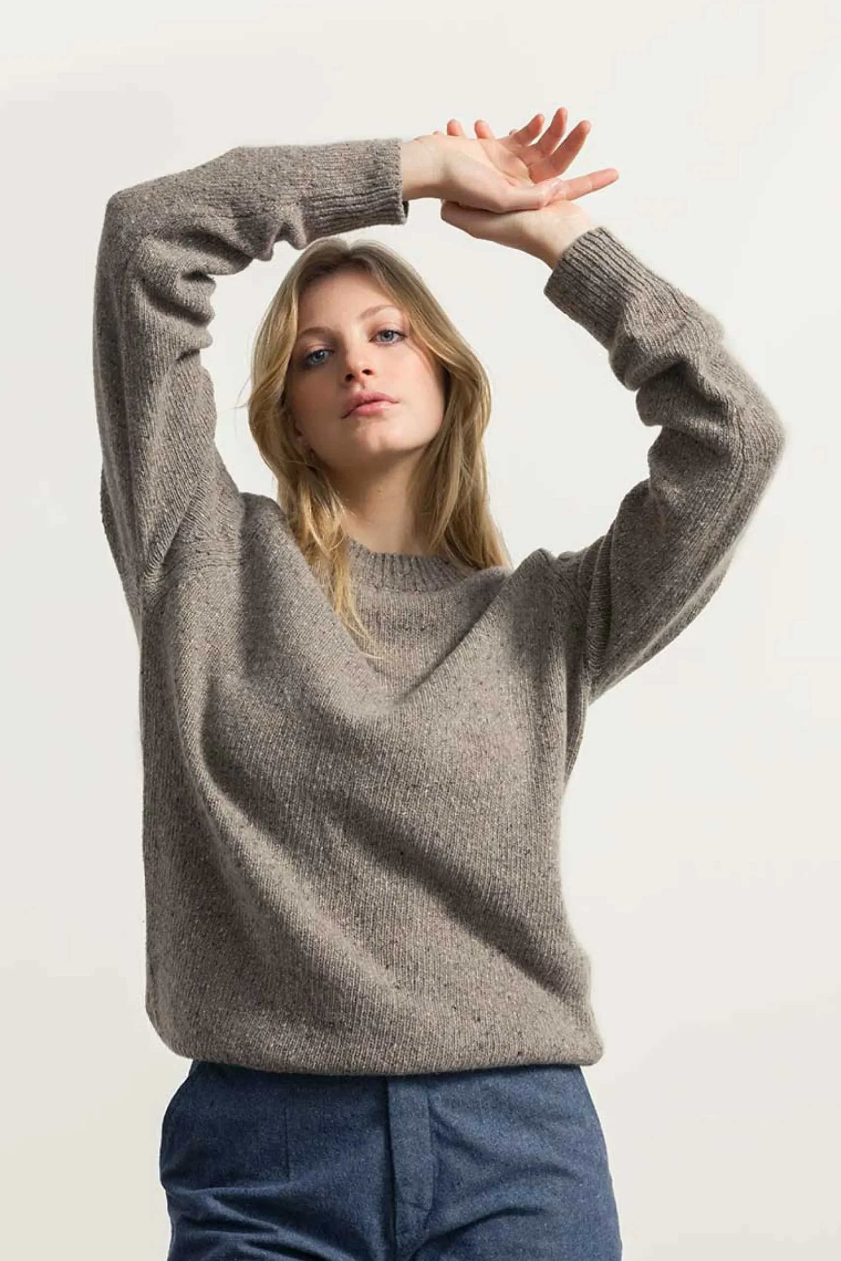 alfredo_grey_unisexpullov_0.webp Alfredo Grey Unisex-Pullover aus recyceltem Kaschmir