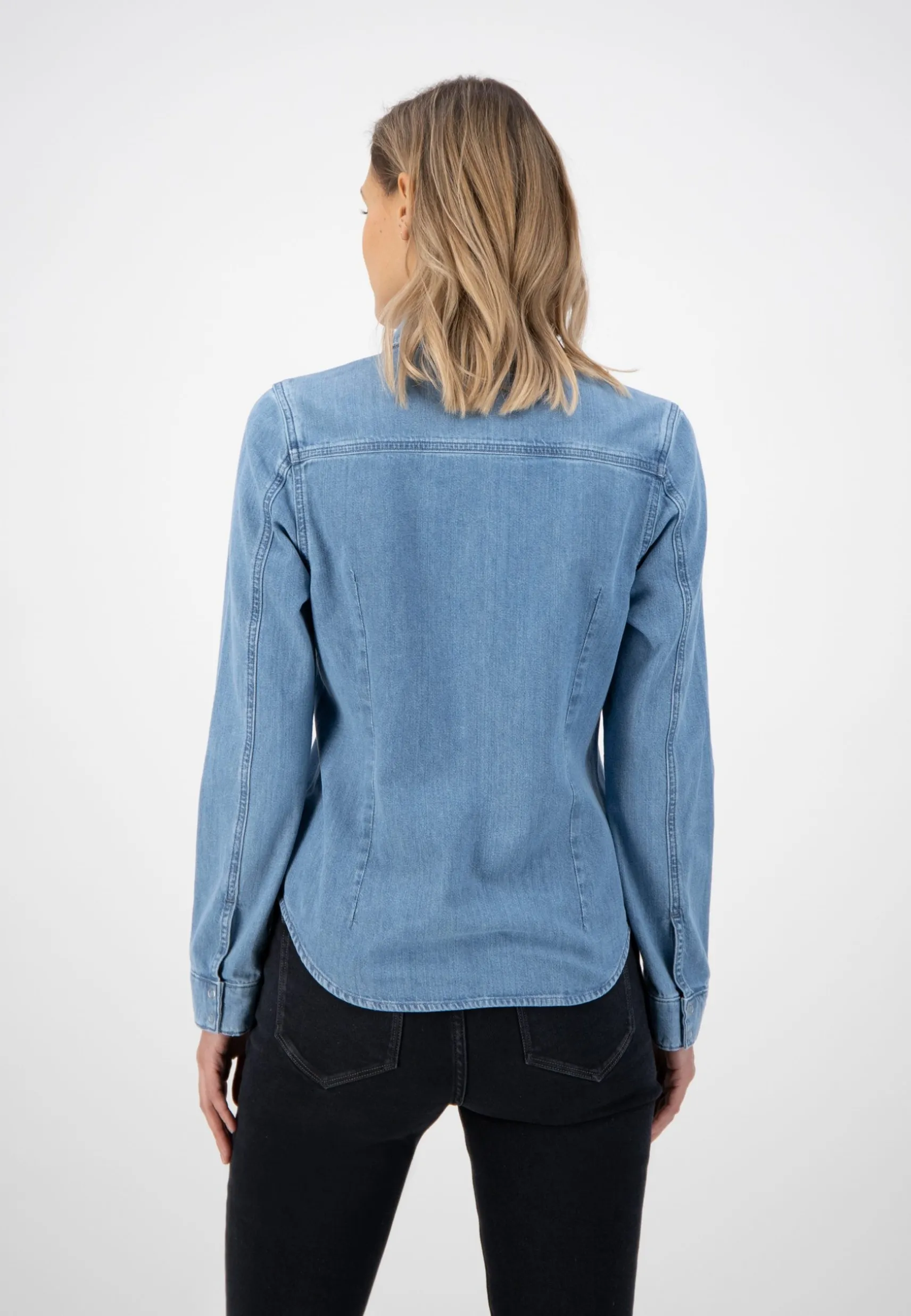 betty_denim_jeanshemd_4.webp Betty Denim Jeanshemd