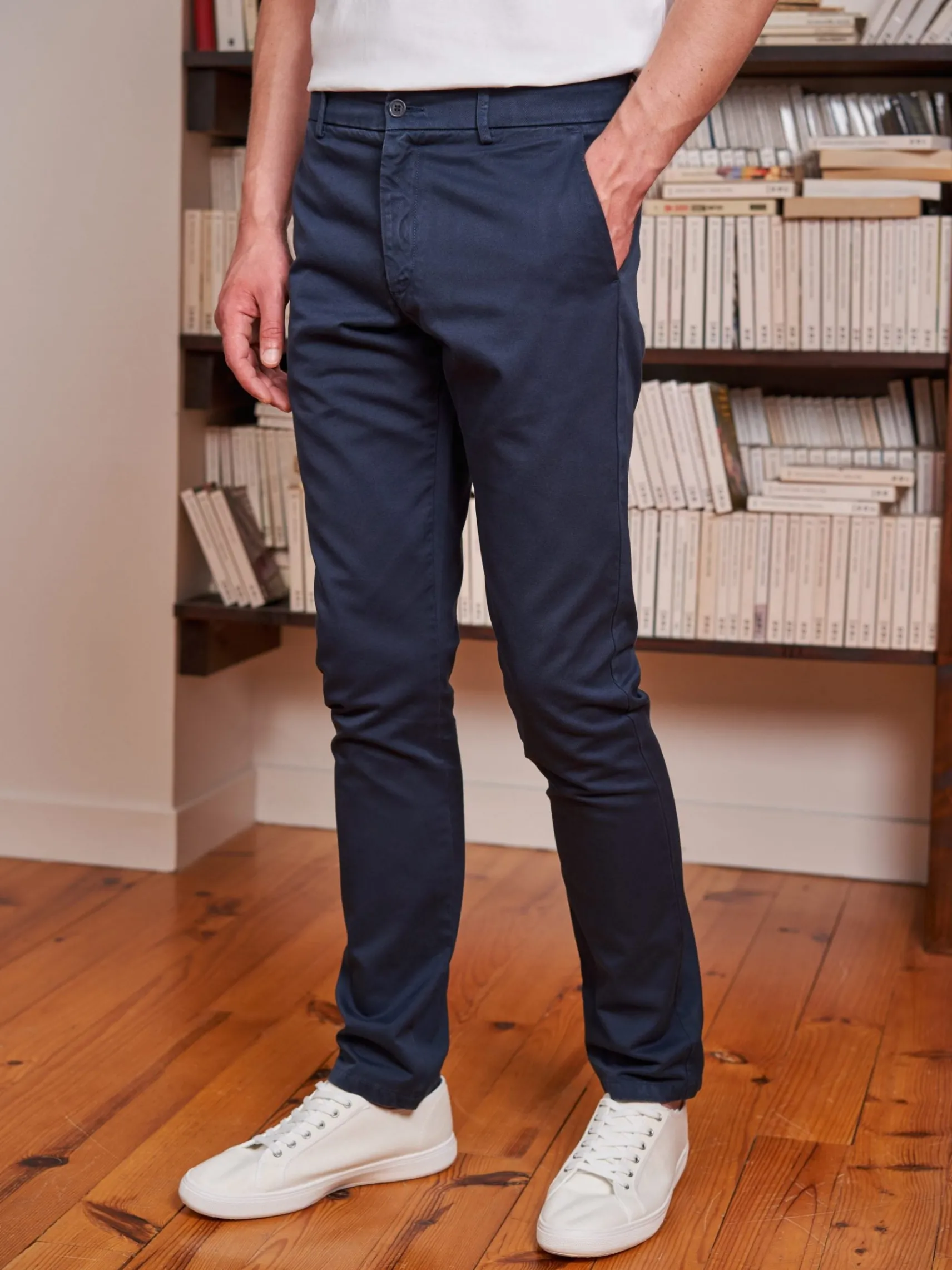 biobaumwolle_chinohose_ar_0.webp Bio-Baumwolle Chinohose Arthur Marineblau