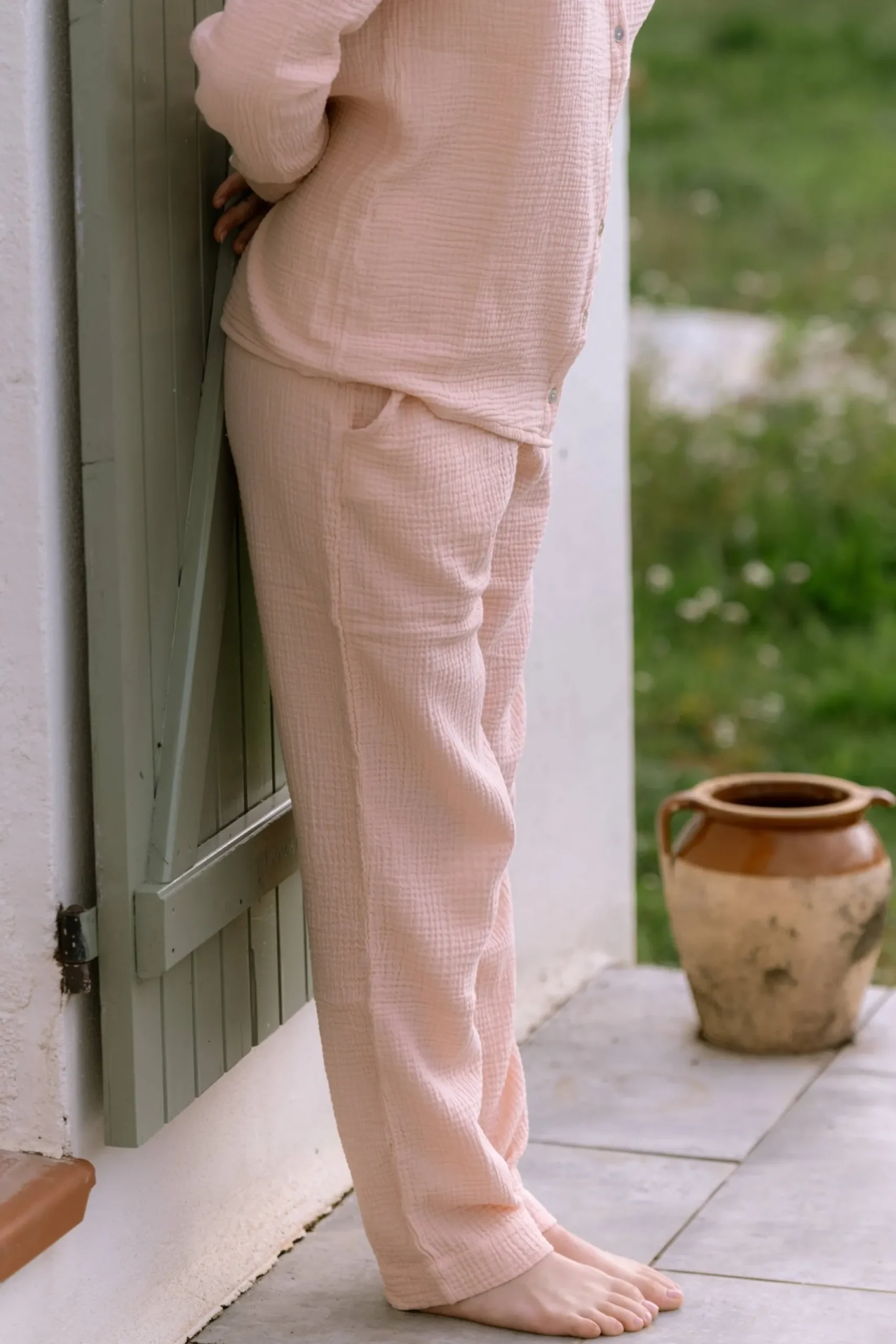 blassrosa_pyjamahose_daph_0.webp Blassrosa Pyjamahose Daphne