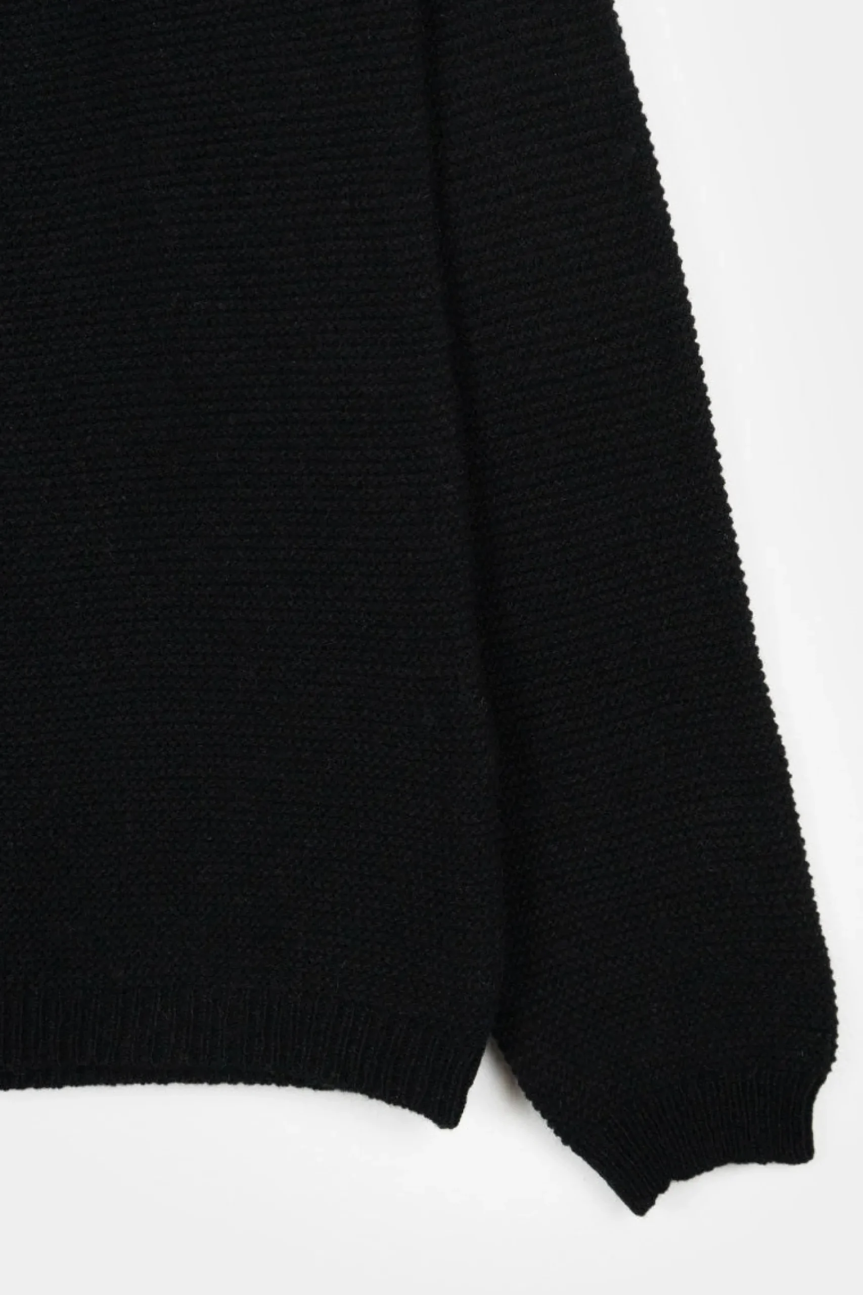 damen_schwarz_pullover_au_2.webp Damen Schwarz Pullover aus recycelten Kaschmir Giulietta