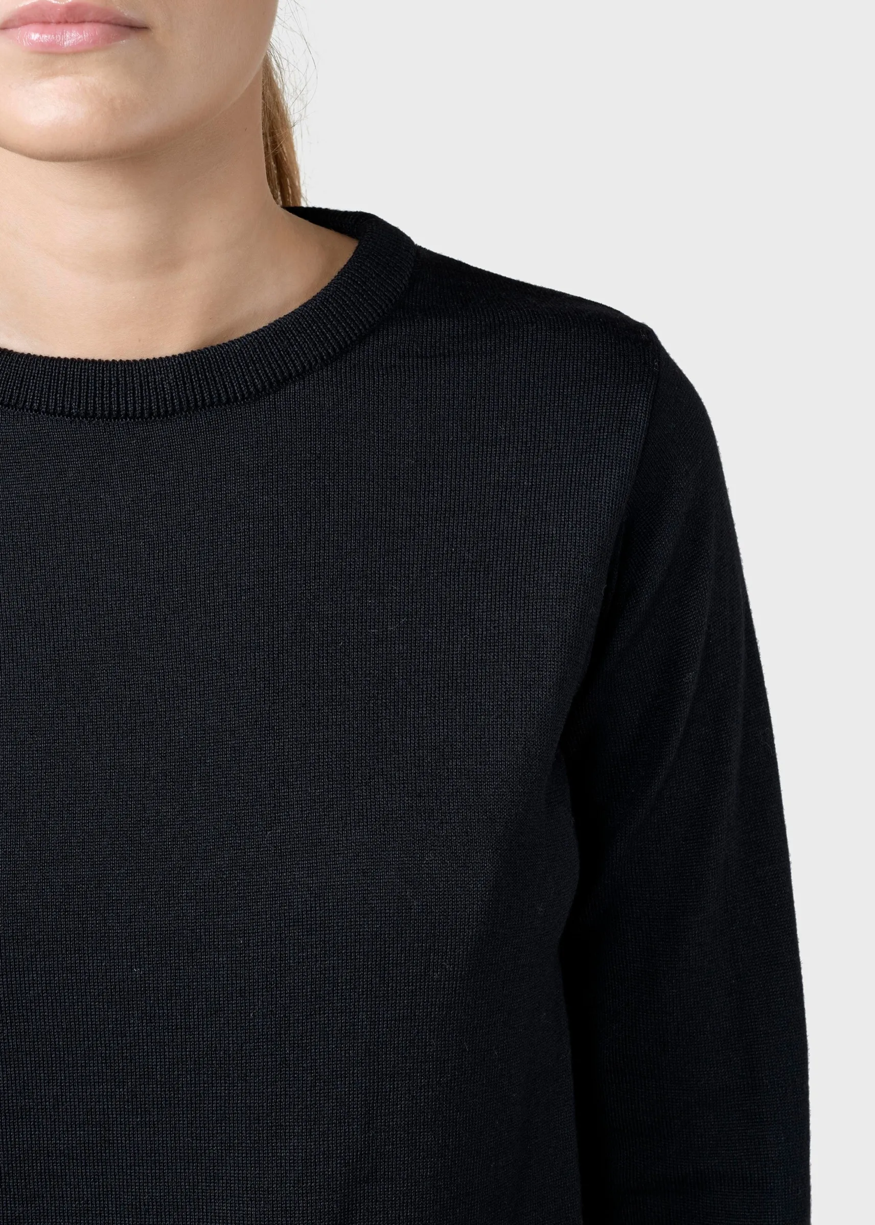damen_schwarzer_merinos_p_1.webp Damen Schwarzer Merinos Pullover