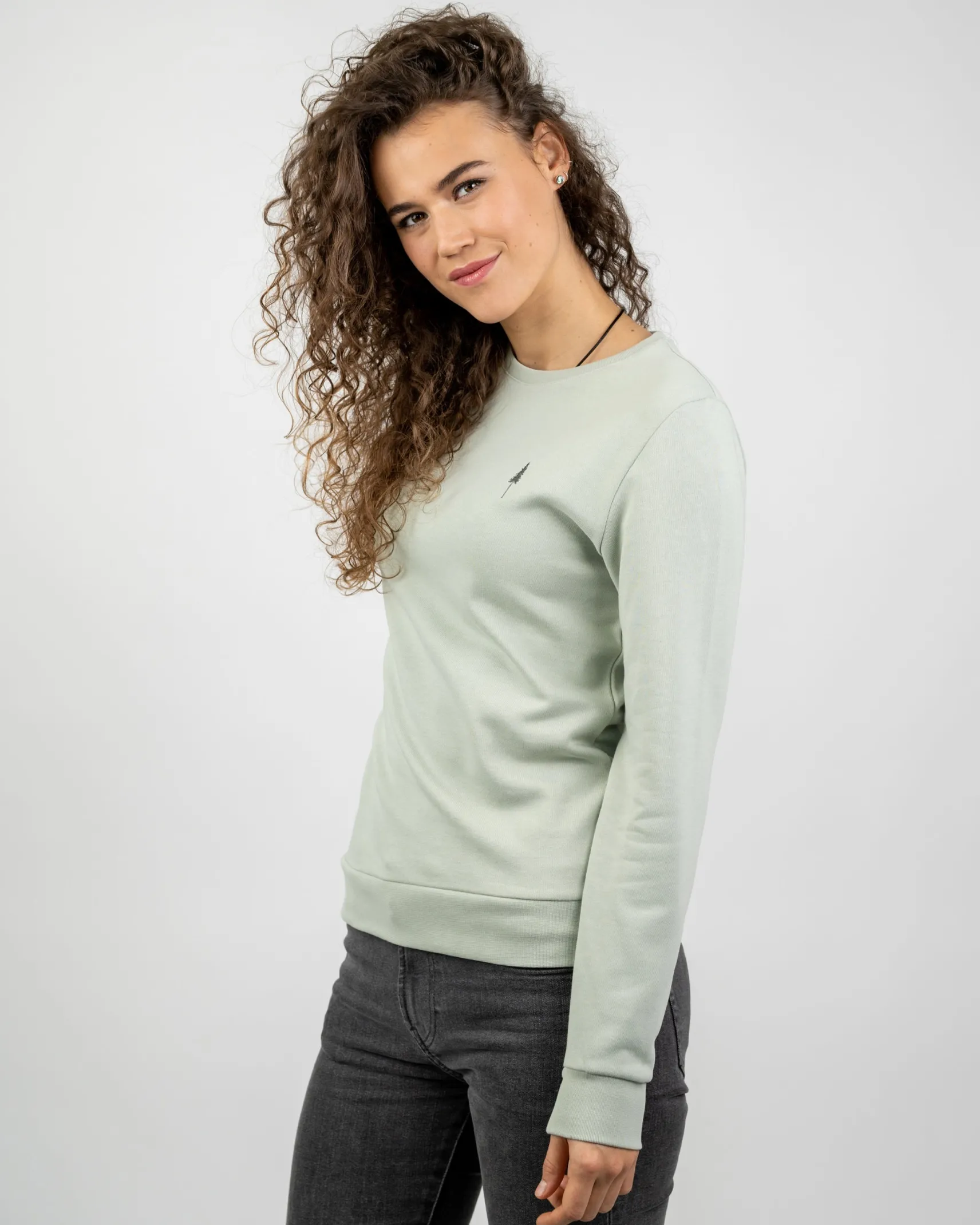 damen_sweatshirt_aus_biob_0-1.webp Damen Sweatshirt aus Bio-Baumwolle TreeSweater Light Green