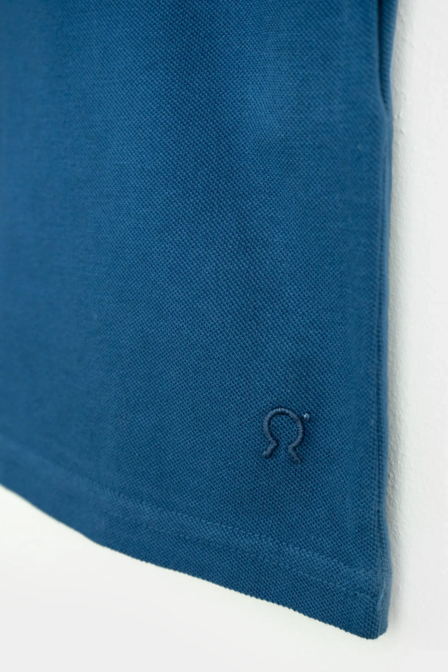 damenpoloshirt_aus_biobau_2-1.webp Damen-Poloshirt aus Bio-Baumwolle Rita Blue