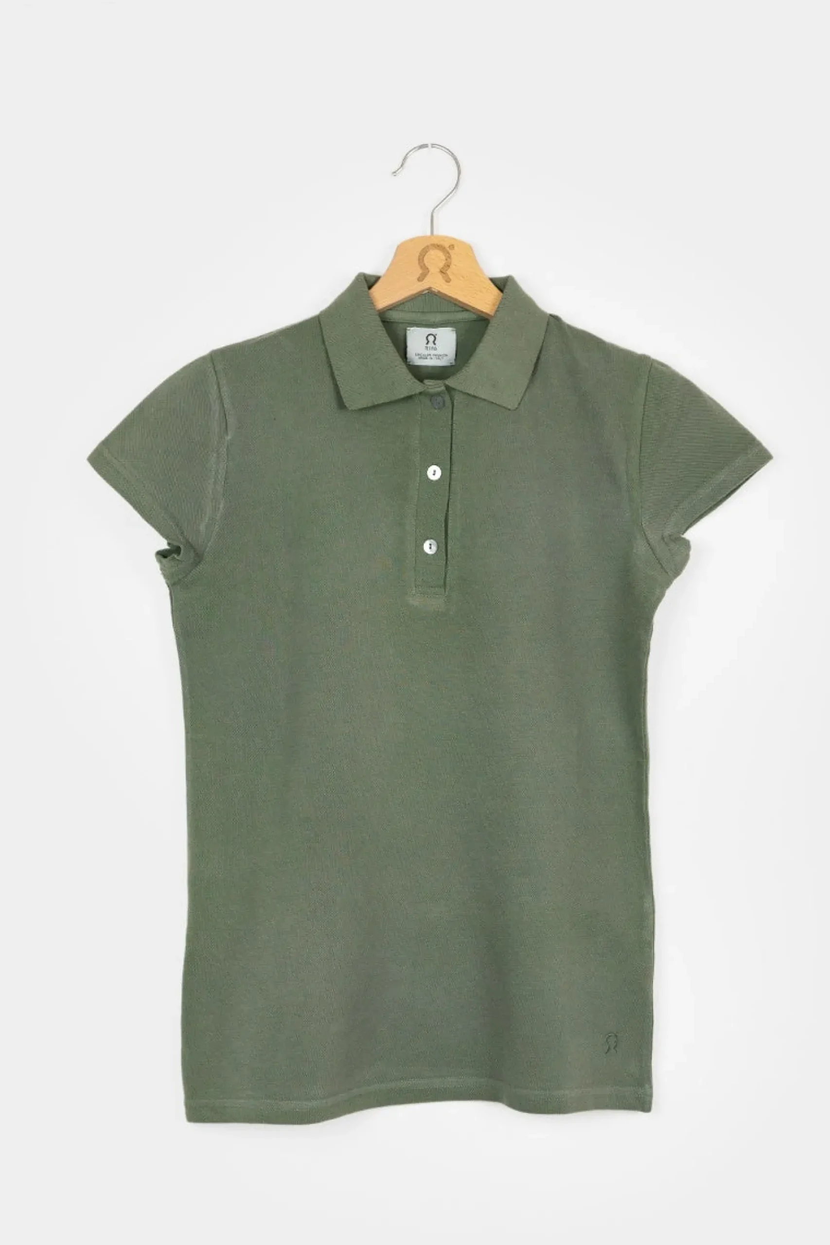 damenpoloshirt_aus_biobau_3.webp Damen-Poloshirt aus Bio-Baumwolle Rita Olivgrün