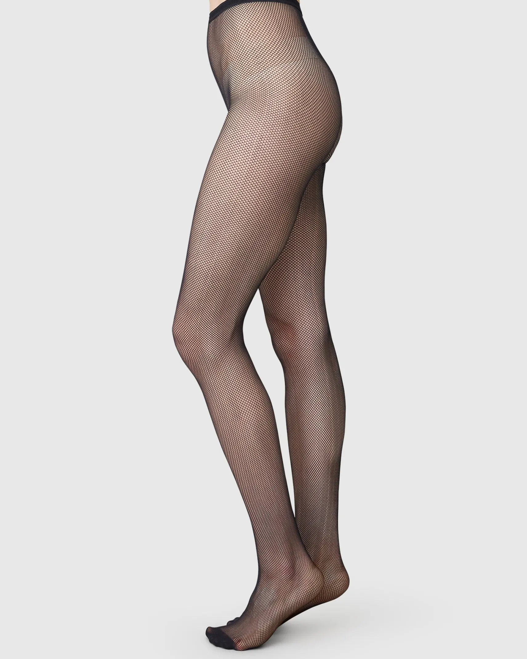 elvira_schwarze_netzstrum_0.webp Elvira schwarze Netzstrumpfhose