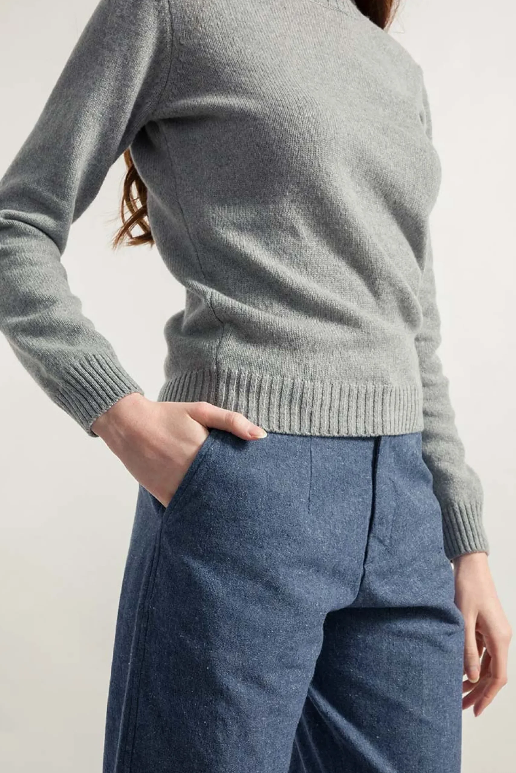 feine_wolle_damenpullover_1.webp Feine Wolle Damen-Pullover Laura Grau