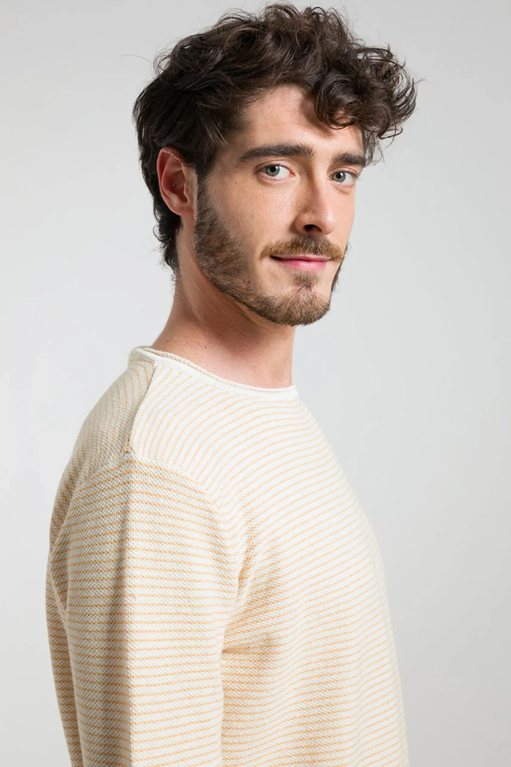 feiner_herrenpullover_aus_2.webp Feiner Herrenpullover aus Bio-Baumwolle Noa