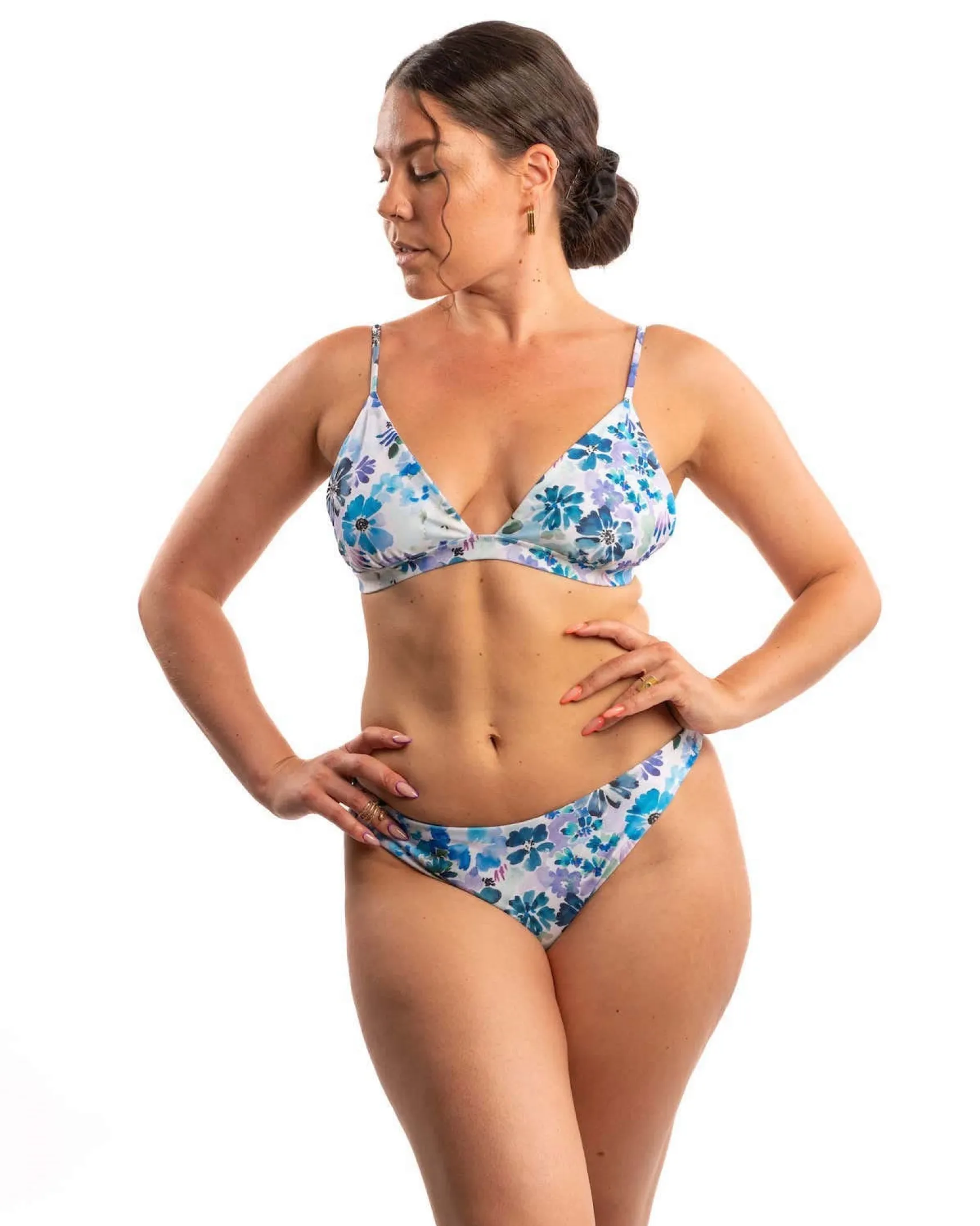 geblmtes_bikinitop_aim_bl_2.webp Geblümtes Bikini-Top Aimé Blossom