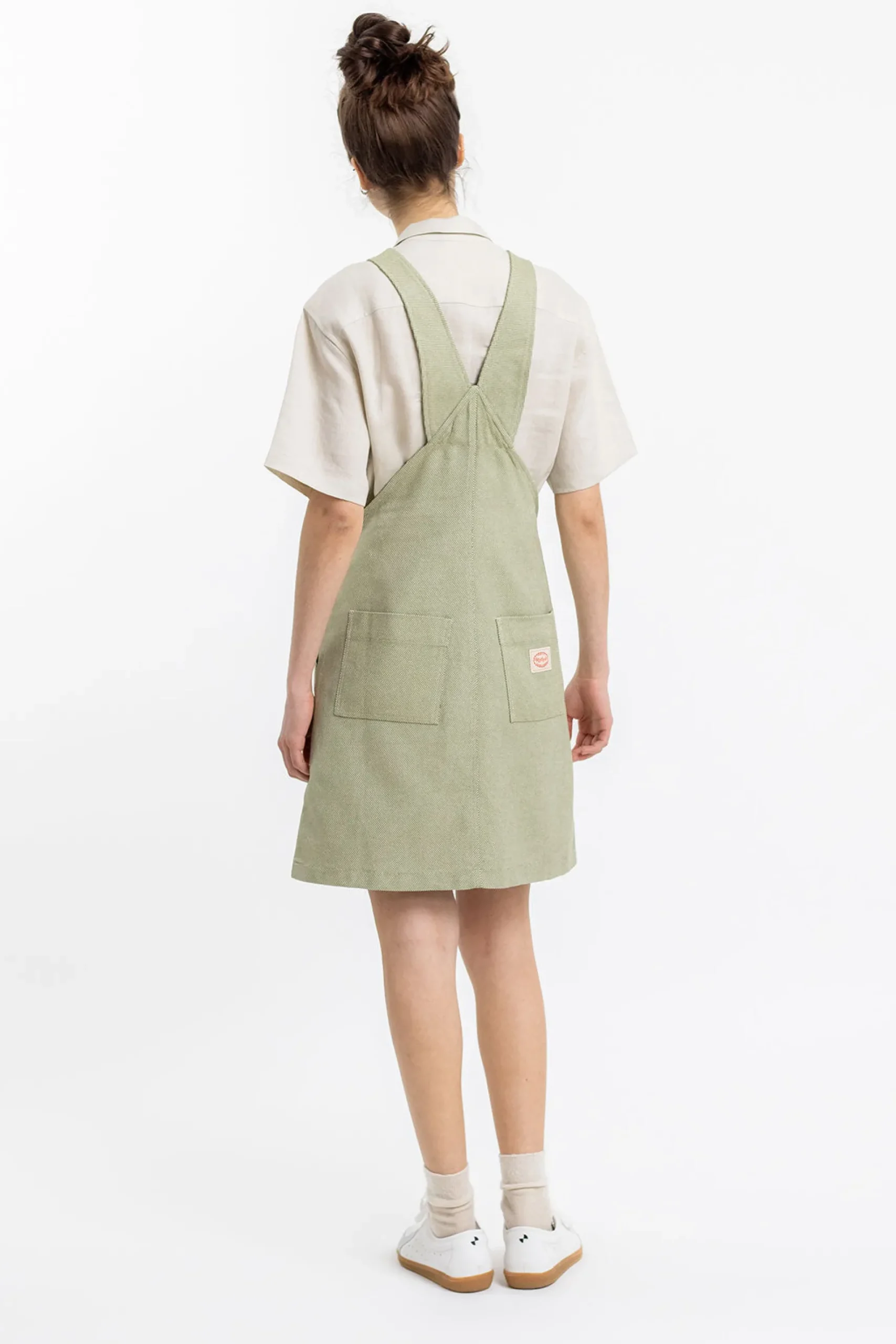 grnes_overallkleid_aus_bi_3.webp Grünes Overallkleid aus Bio-Baumwolle