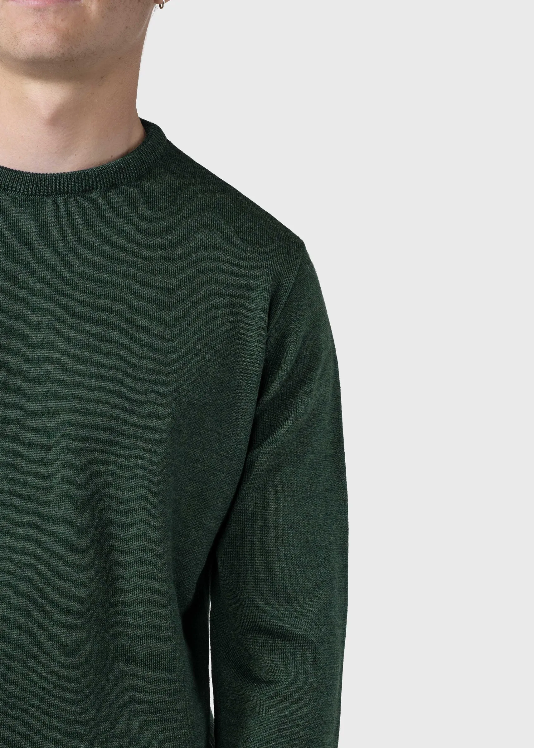 herren_dnner_merino_stric_2.webp Herren dünner Merino Strickpullover Moss green