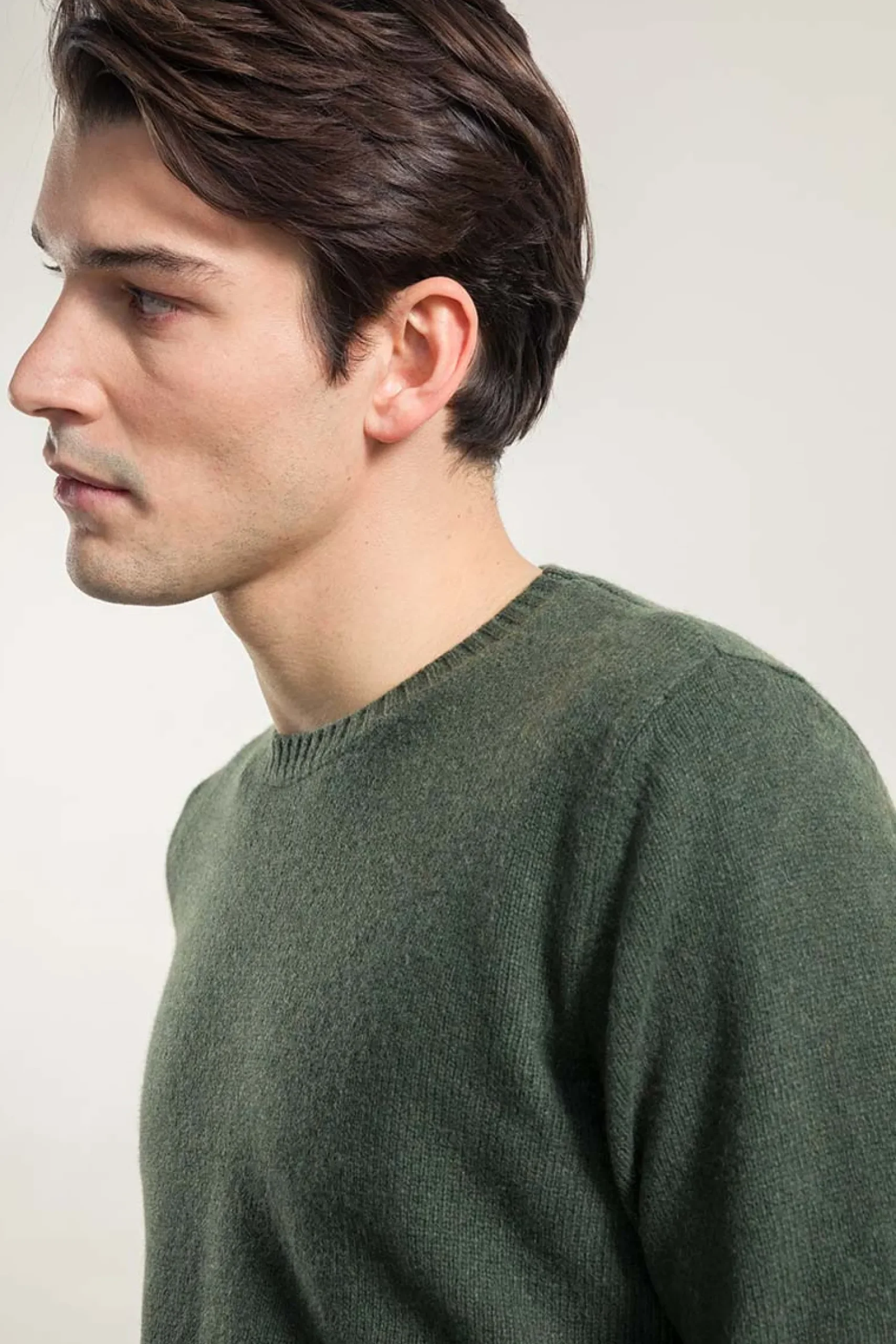 herren_kaschmirpullover_r_1-1.webp Herren Kaschmirpullover Romeo Waldgrün