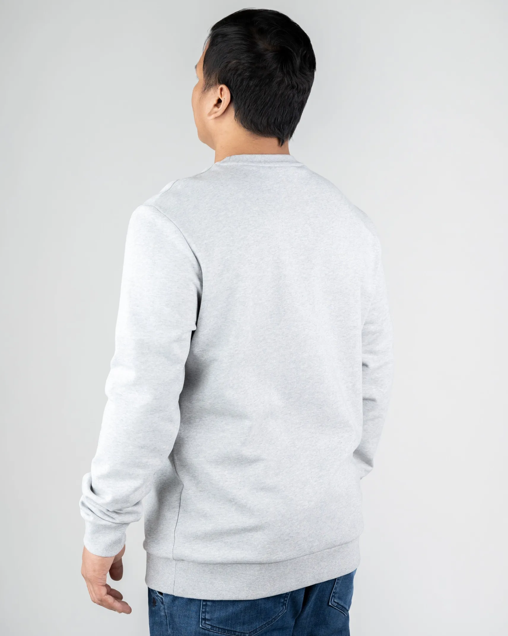 herren_sweatshirt_aus_bio_2-2.webp Herren Sweatshirt aus Bio-Baumwolle TreeSweater Grau