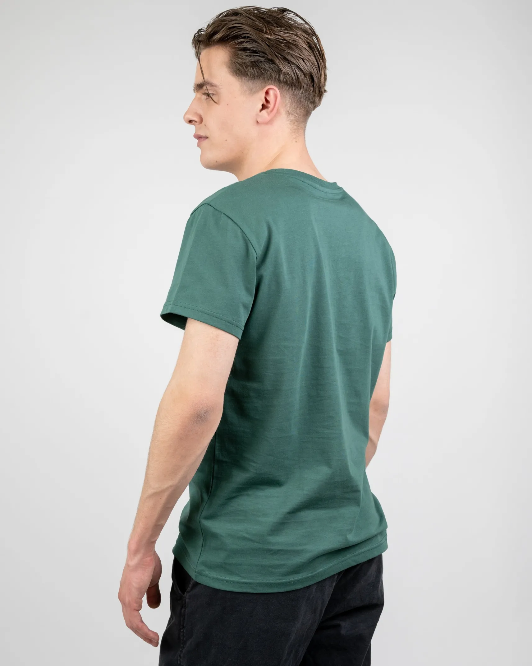 herren_tshirt_aus_biobaum_2-5.webp Herren T-Shirt aus Bio-Baumwolle Treeshirt Grün