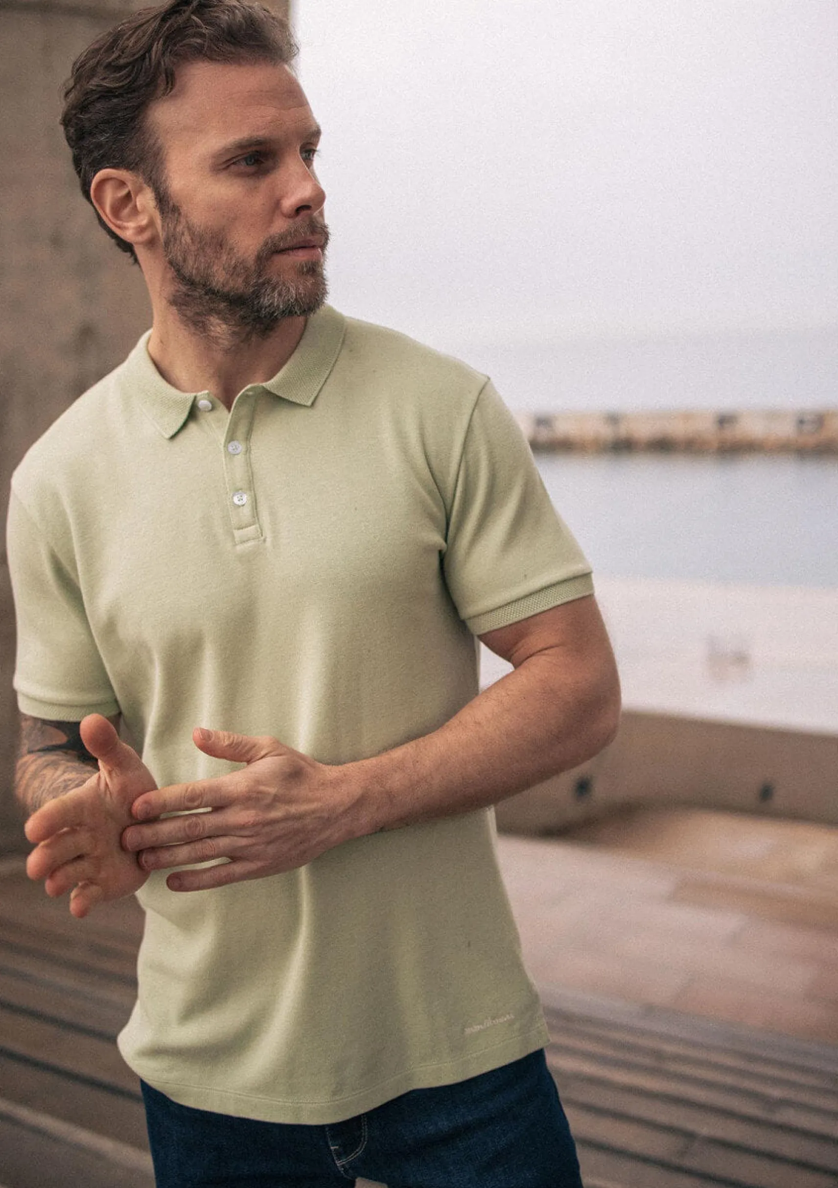 herrenpoloshirt_aus_bioba_1.webp Herren-Poloshirt aus Bio-Baumwolle Amical Green