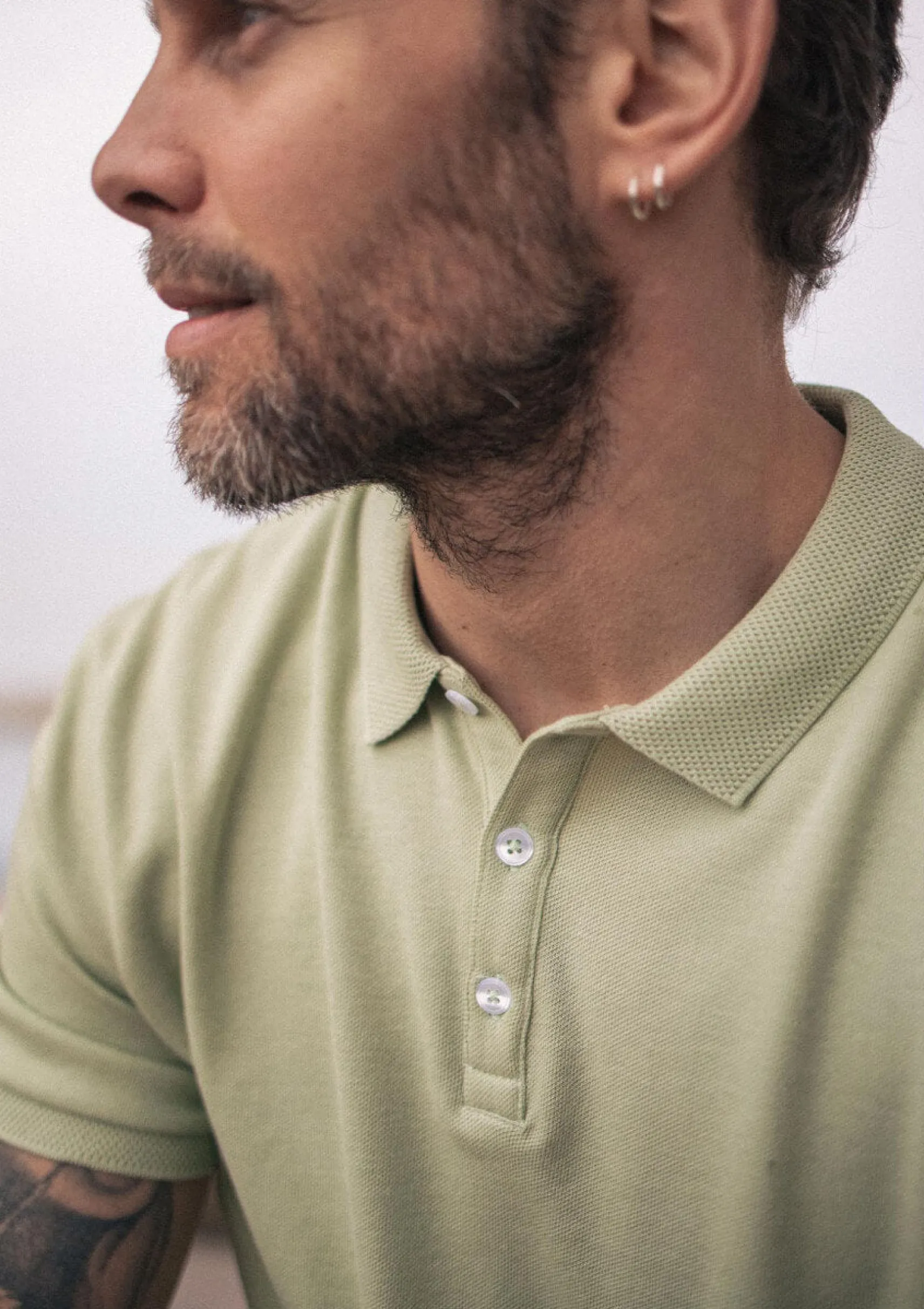 herrenpoloshirt_aus_bioba_2.webp Herren-Poloshirt aus Bio-Baumwolle Amical Green