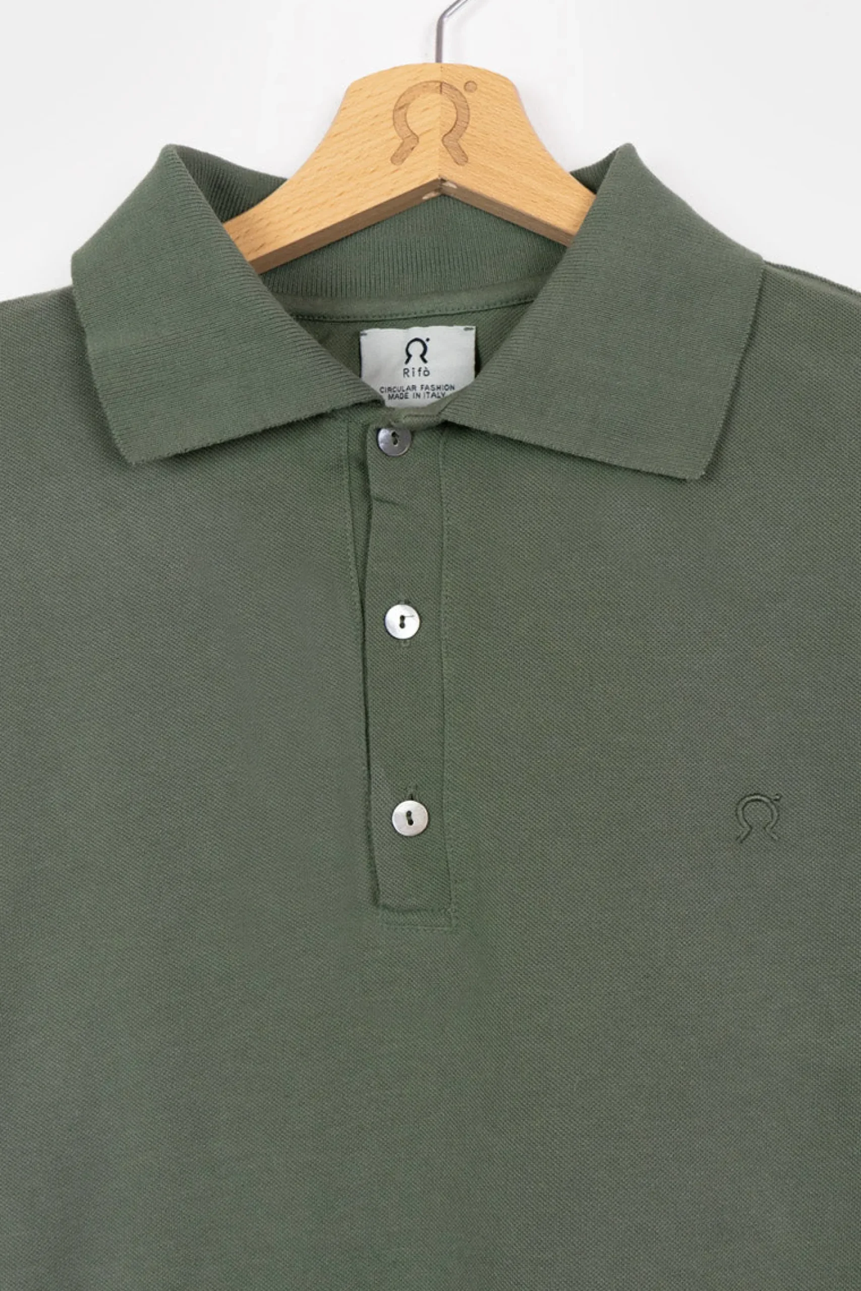 herrenpoloshirt_felice_ol_1.webp Herren-Poloshirt Felice Olivgrün