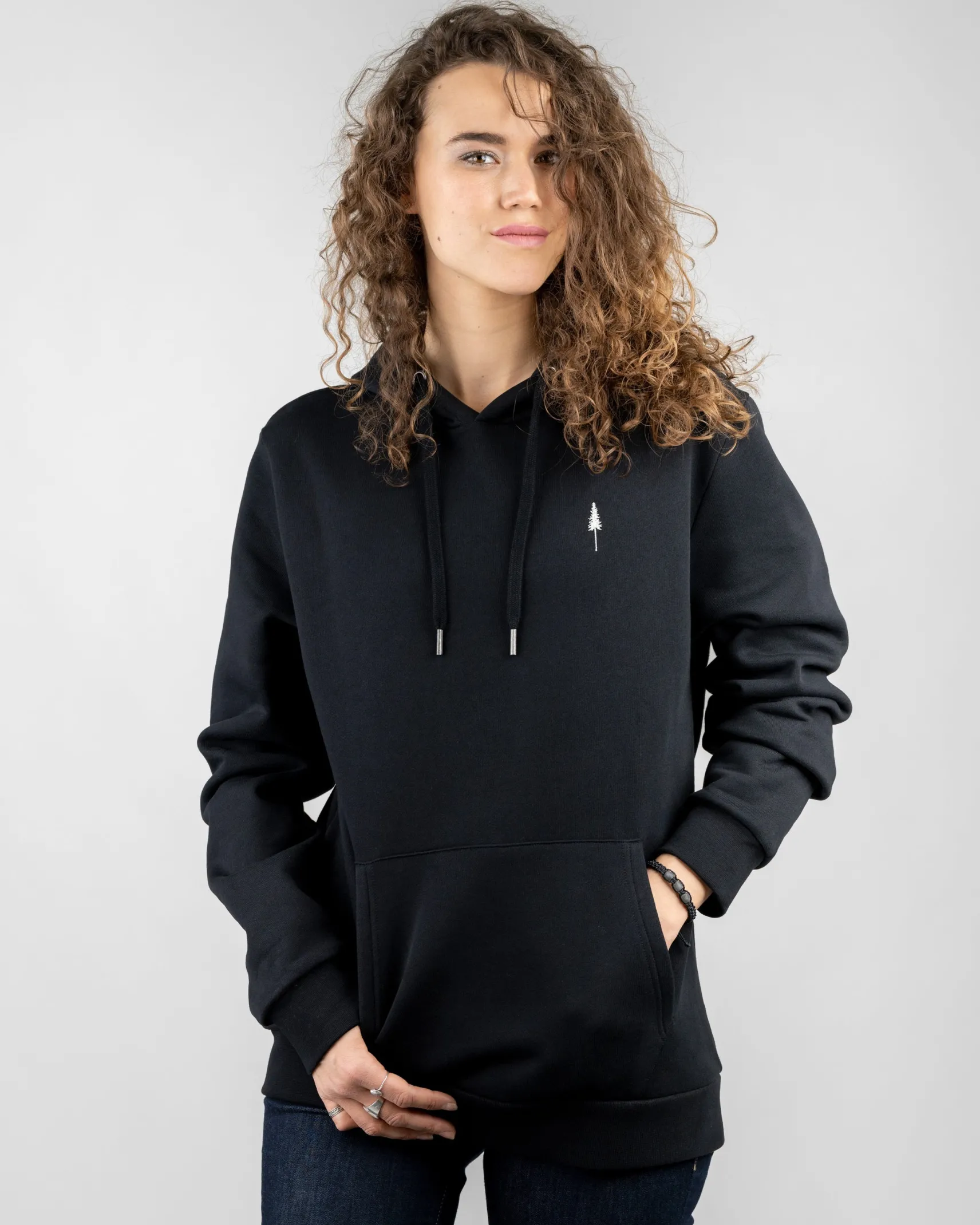 hoodie_aus_biobaumwolle_t_2-1.webp Hoodie aus Bio-Baumwolle TreeHoodie Schwarz