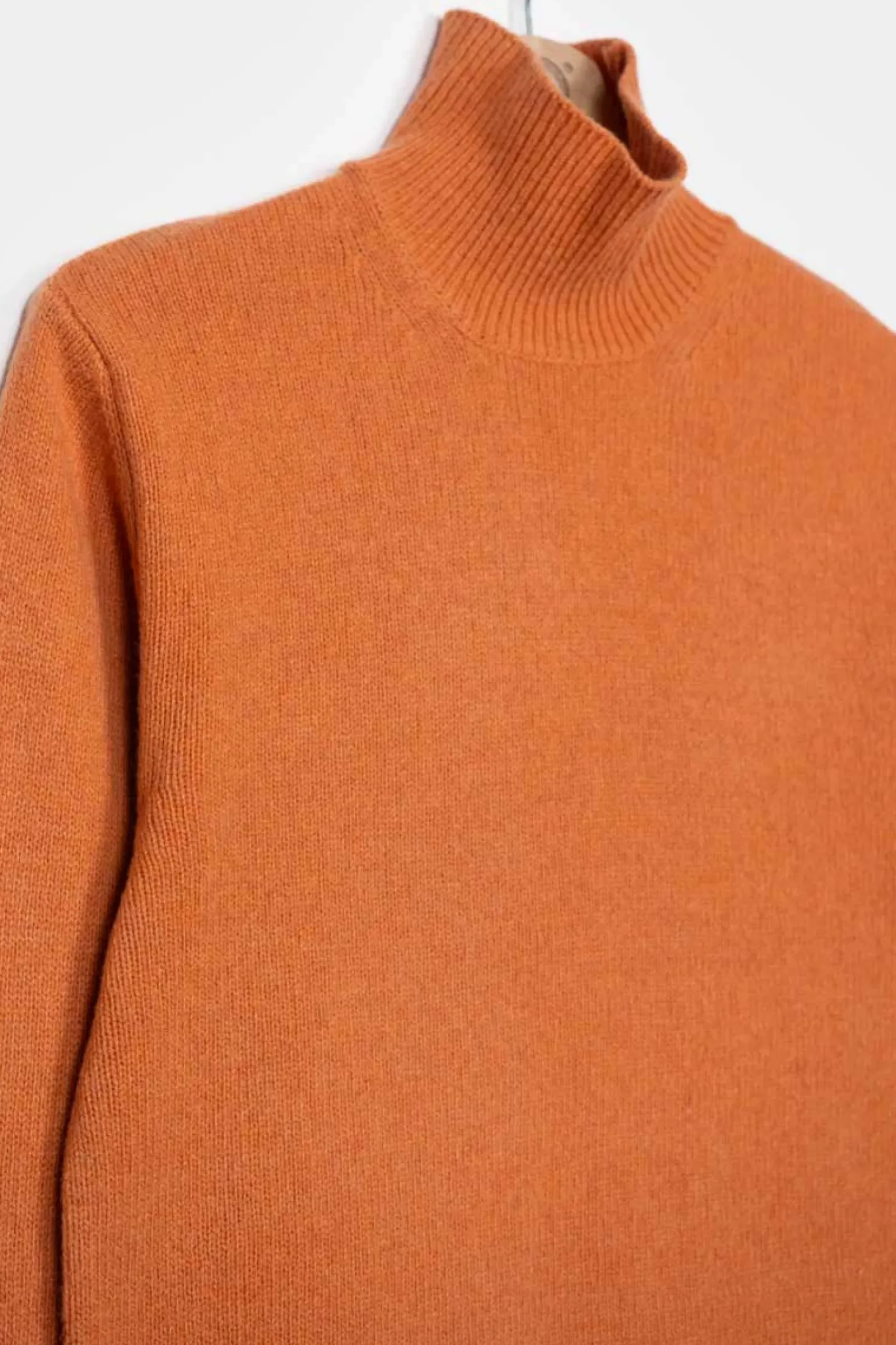 kaschmir_rollkragenpullov_3-2.webp Kaschmir Rollkragen-Pullover Ada Orange