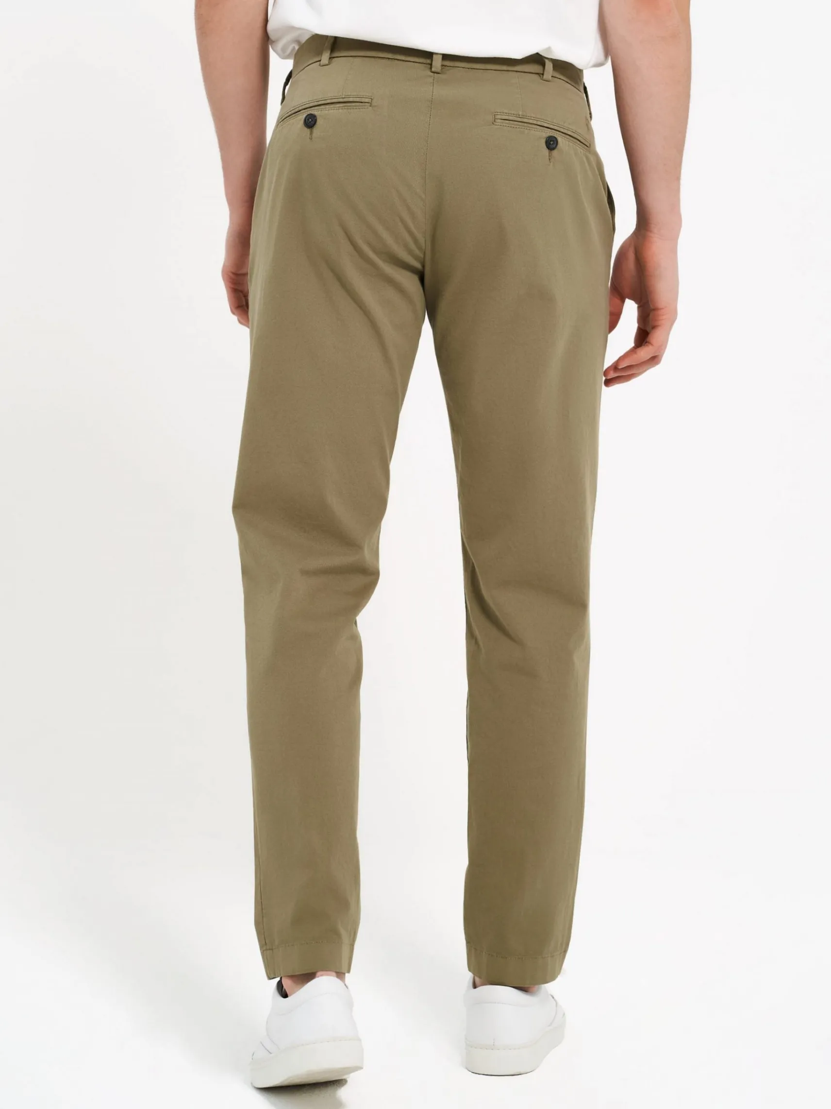 khakifarbene_chinohose_1.webp Khakifarbene Chinohose