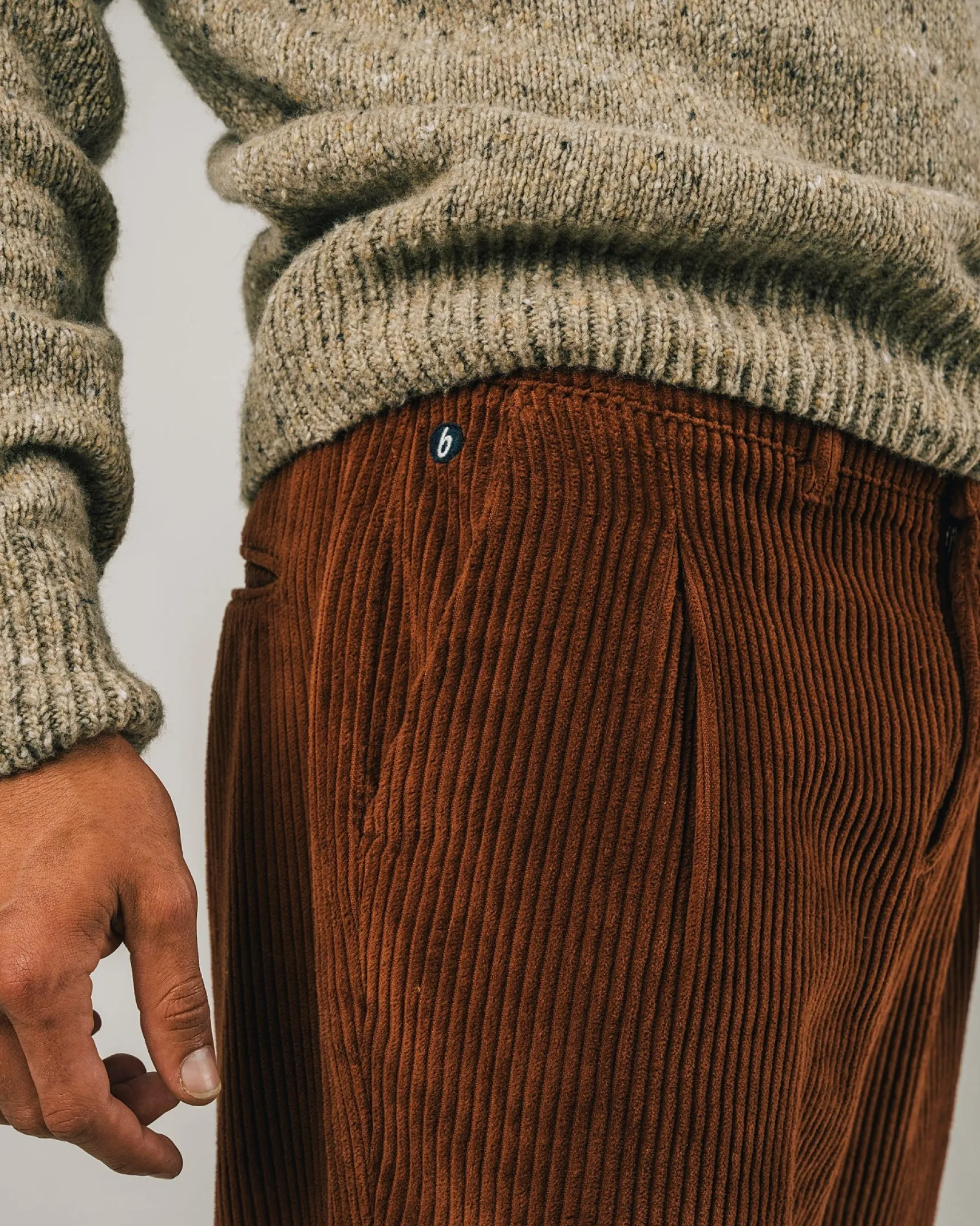 kupferfarbene_cordhose_fr_1.webp Kupferfarbene Cordhose für Herren