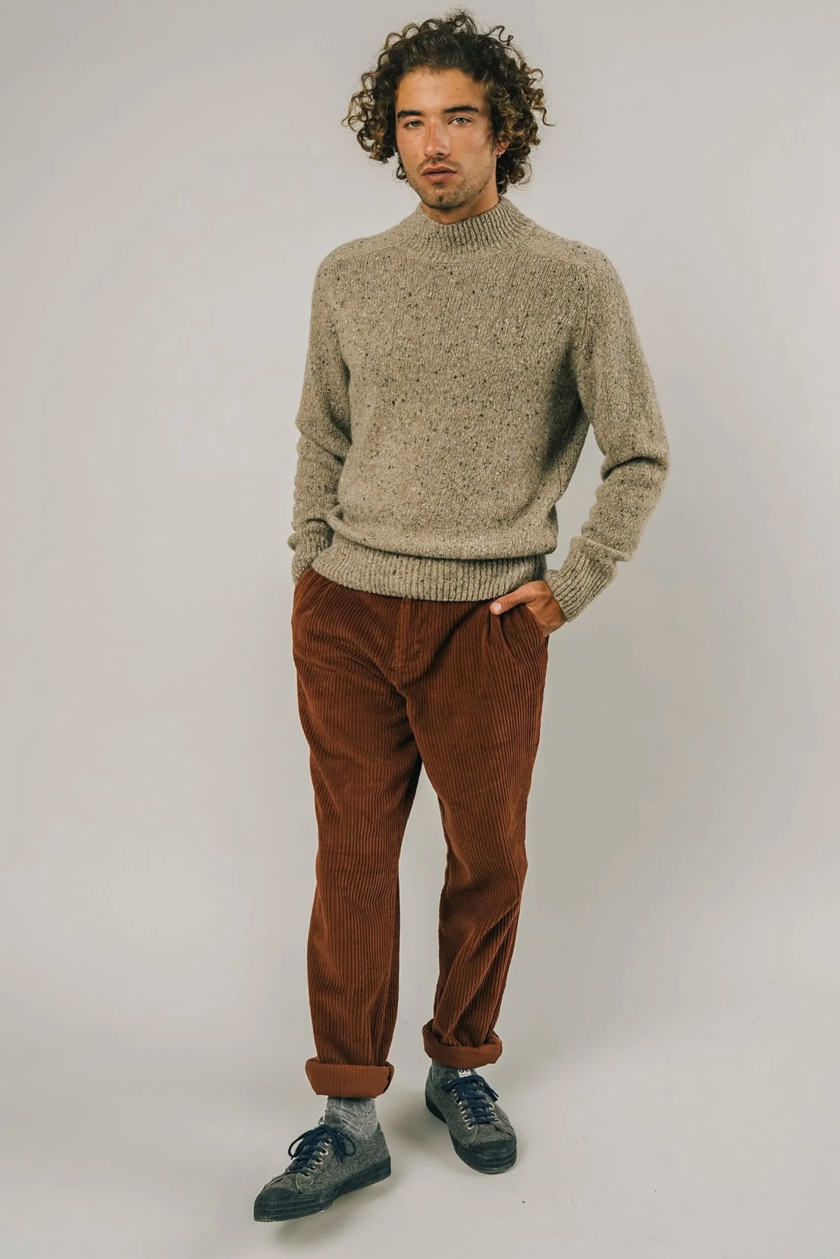 kupferfarbene_cordhose_fr_2.webp Kupferfarbene Cordhose für Herren