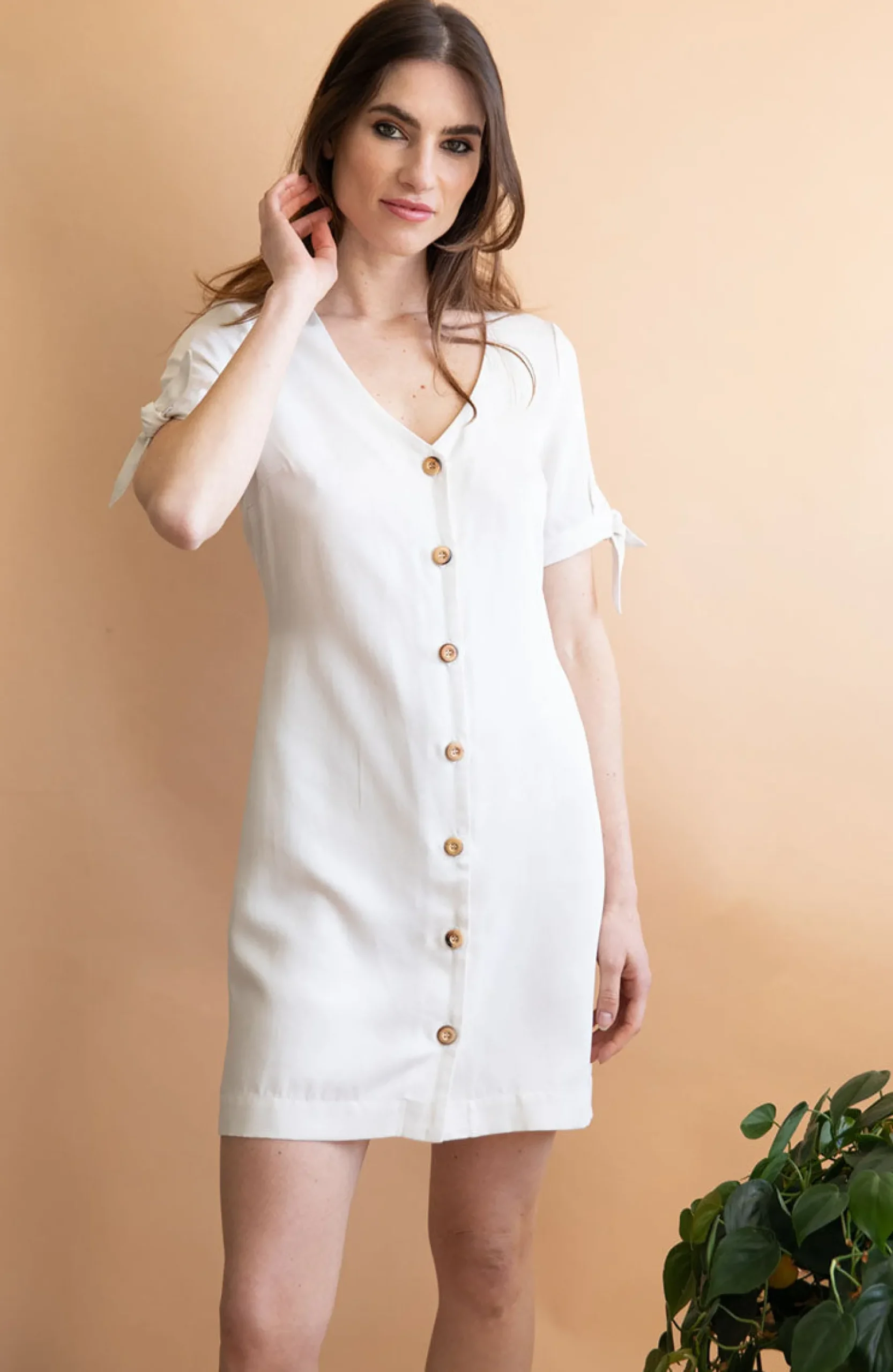 kurzes_kleid_aus_tencel_s_0.webp Kurzes Kleid aus Tencel Saule Ekru