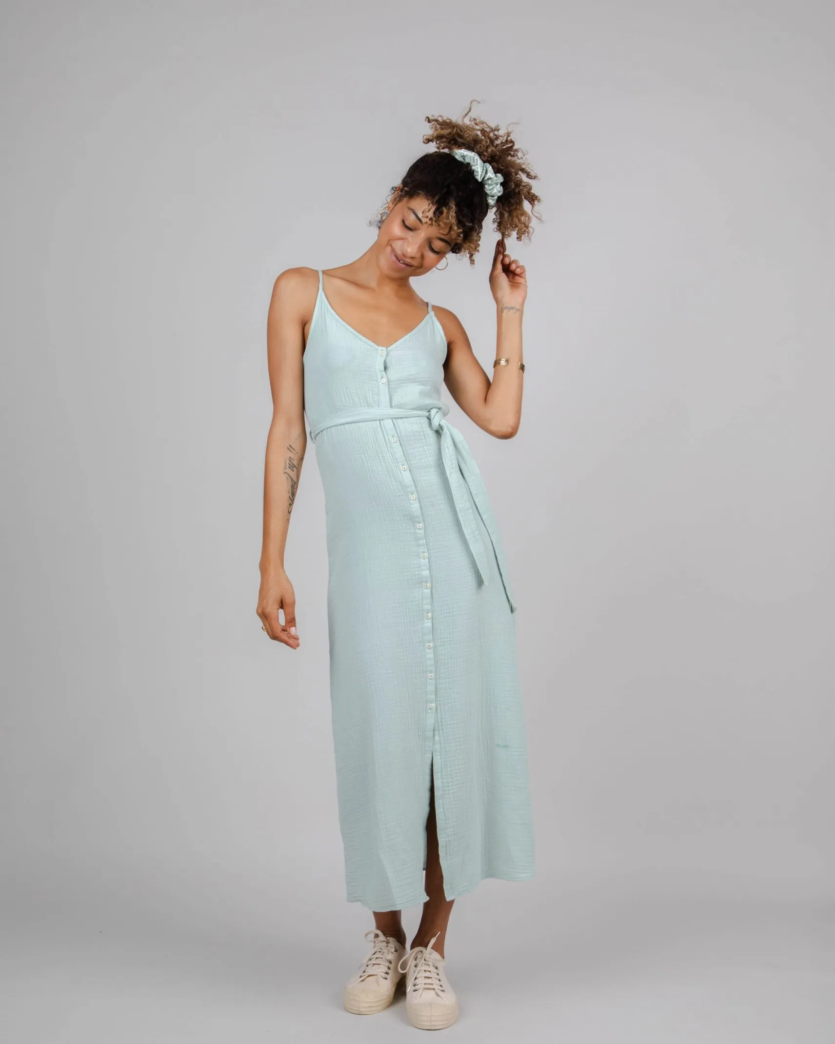 langes_sommerkleid_hellgr_0.webp Langes Sommerkleid Hellgrün