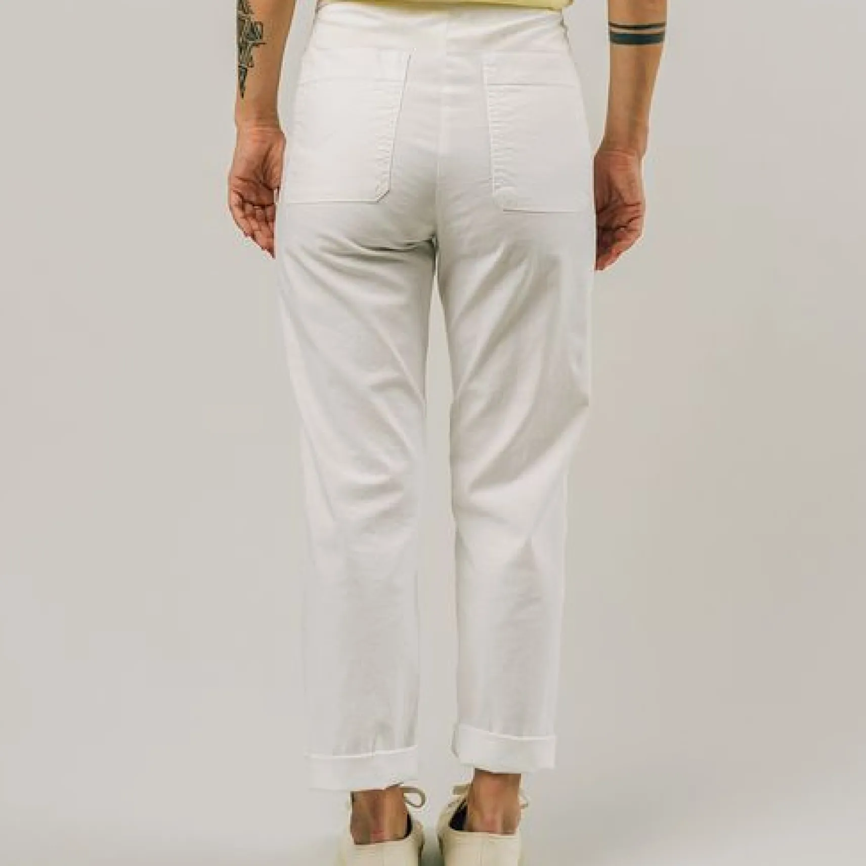 leichte_damenhose_capri_w_2.webp Leichte Damenhose Capri Weiss