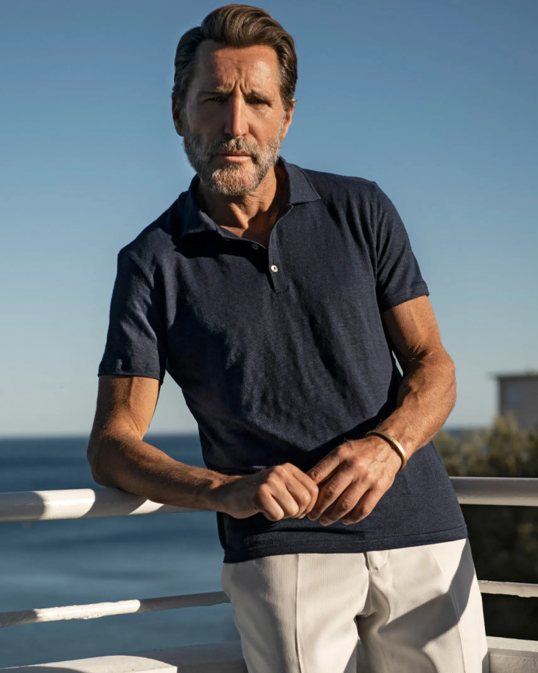 lincontournable_herrenpol_0.webp Lincontournable Herren-Poloshirt aus Leinen, Marineblau