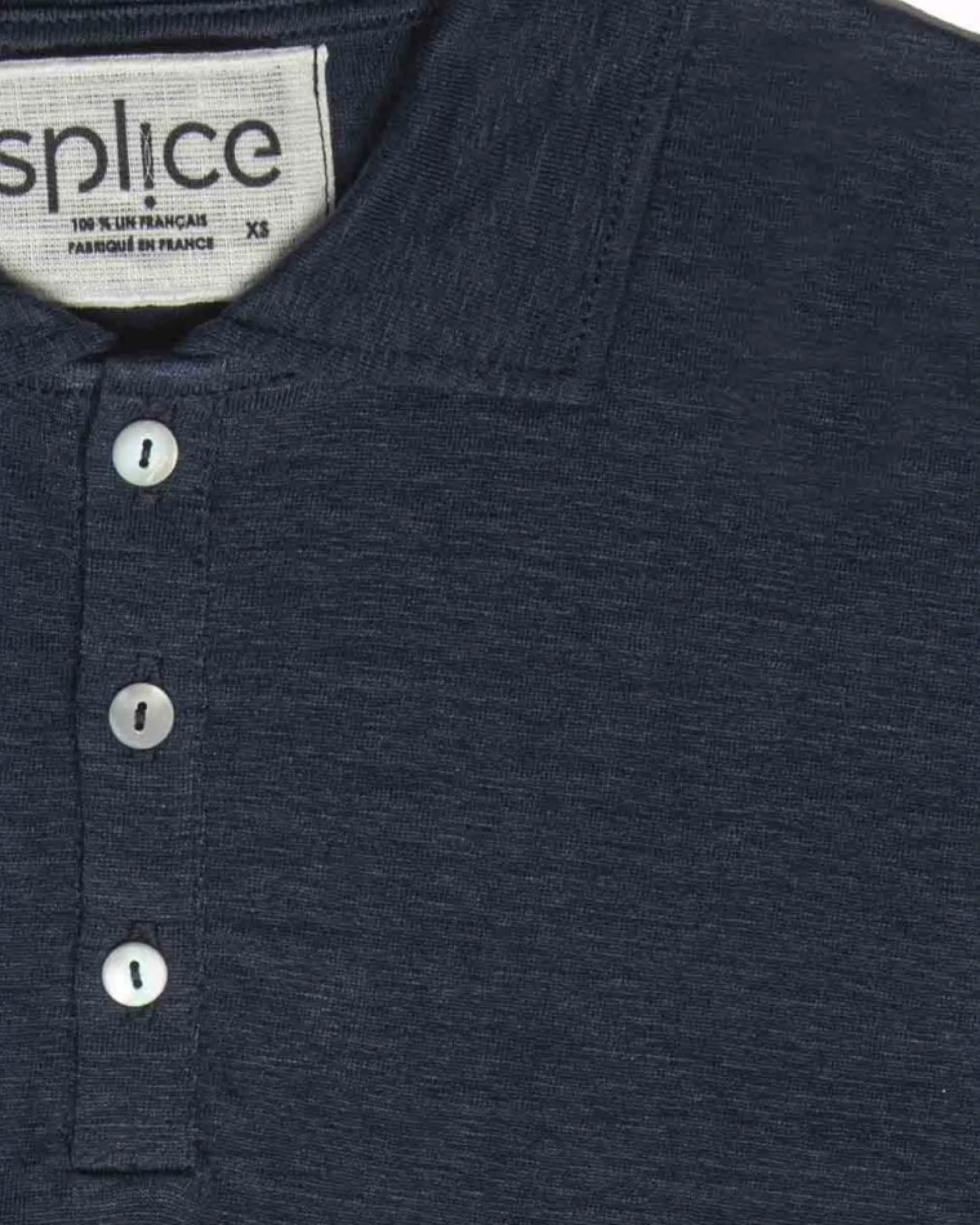 lincontournable_herrenpol_3.webp Lincontournable Herren-Poloshirt aus Leinen, Marineblau