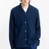 Marineblaues, lässiges Unisex-Hemd aus Bio-Baumwolle