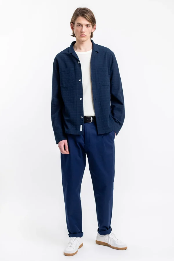 Marineblaues, lässiges Unisex-Hemd aus Bio-Baumwolle