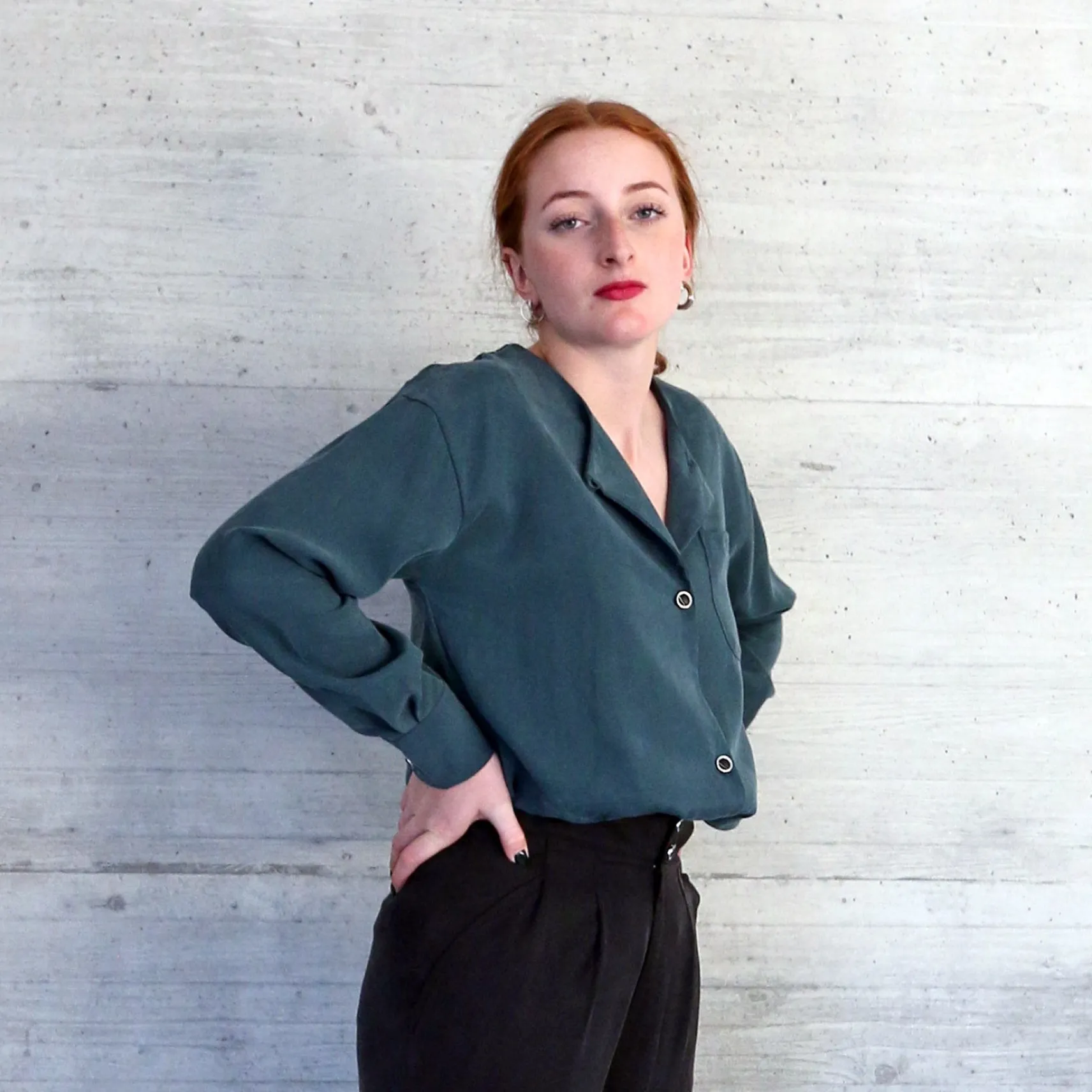 nicky_grne_bluse_2.webp Nicky Grüne Bluse