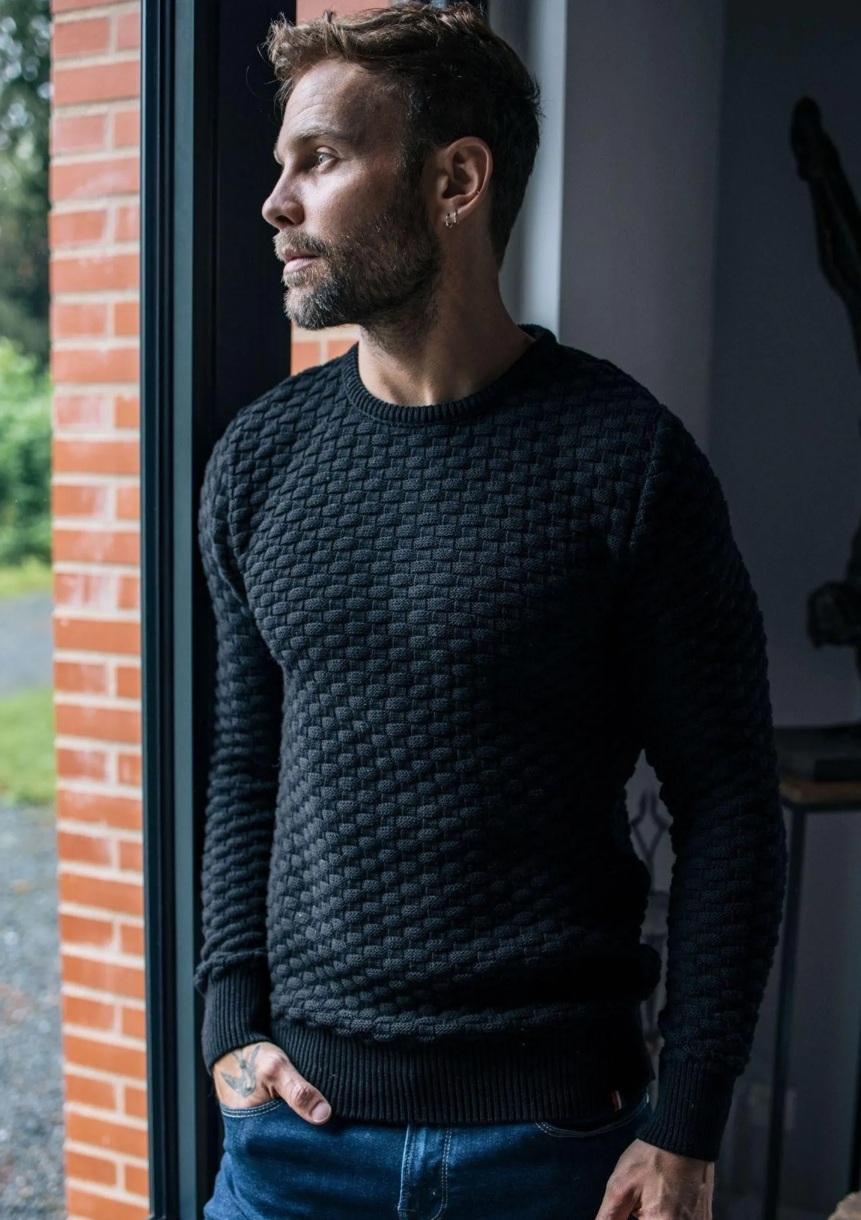 pullover_damier_schwarz_k_3.webp Pullover Damier schwarz kariert
