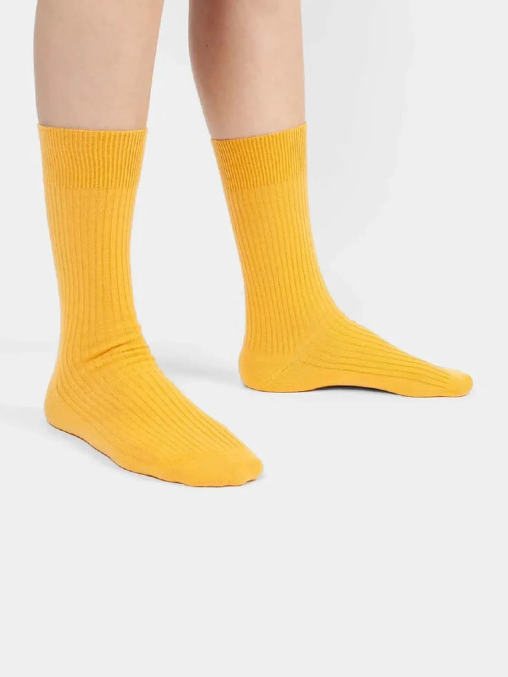 ribbed_sunny_yellow_socke_0.webp Ribbed Sunny Yellow Socken