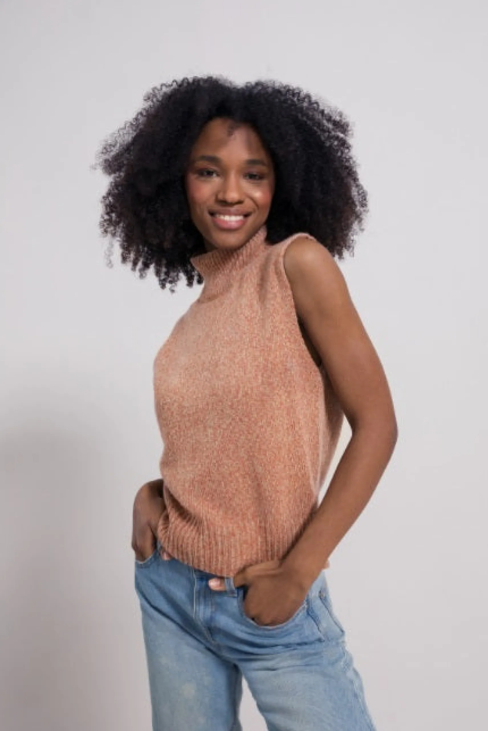 rmelloser_kaschmirpullove_0.webp Ärmelloser Kaschmirpullover Matilde Orange meliert