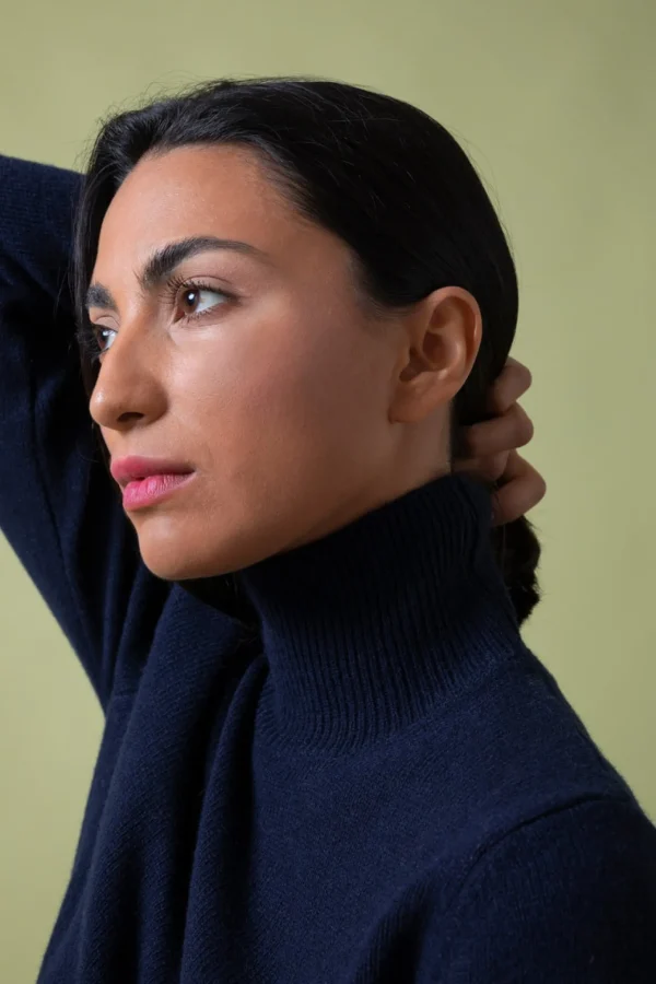 Rollkragenpullover aus recyceltem Kaschmir Ada Dunkelblau