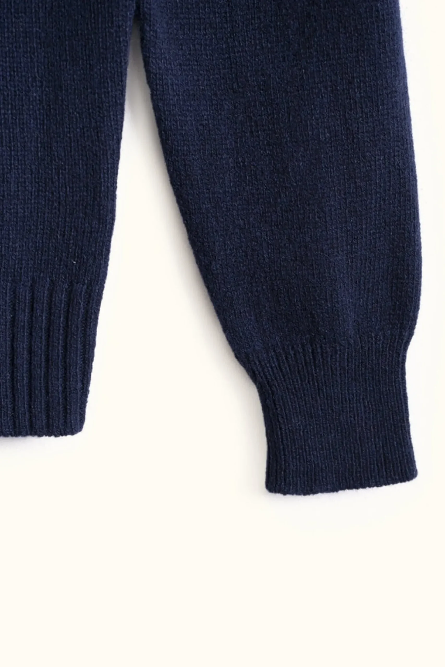rollkragenpullover_aus_re_2-1.webp Rollkragenpullover aus recyceltem Kaschmir Ada Dunkelblau