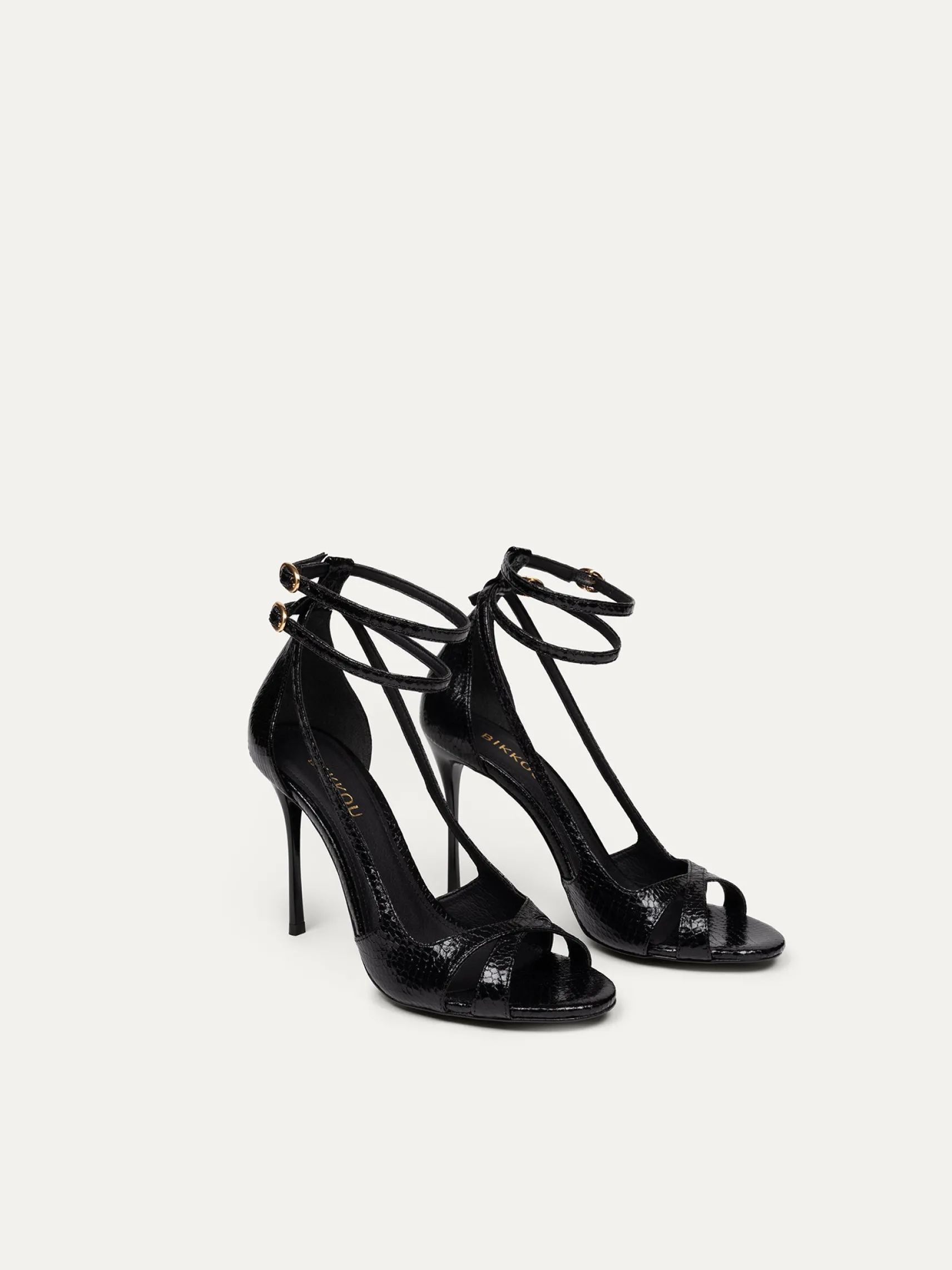 schwarze_vegane_highheels_1.webp Schwarze vegane High-Heel-Sandalen