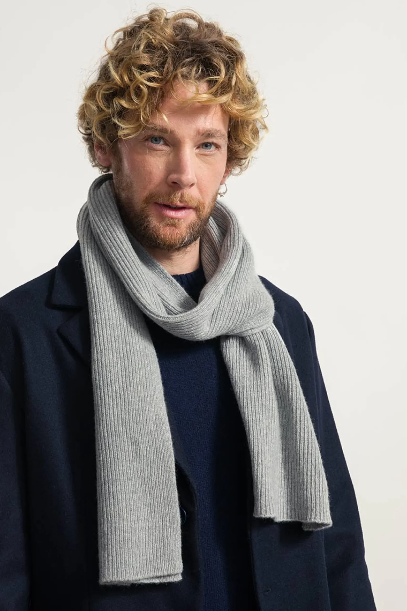 unisex_kaschmirschal_fede_1.webp Unisex Kaschmir-Schal Federico Grau
