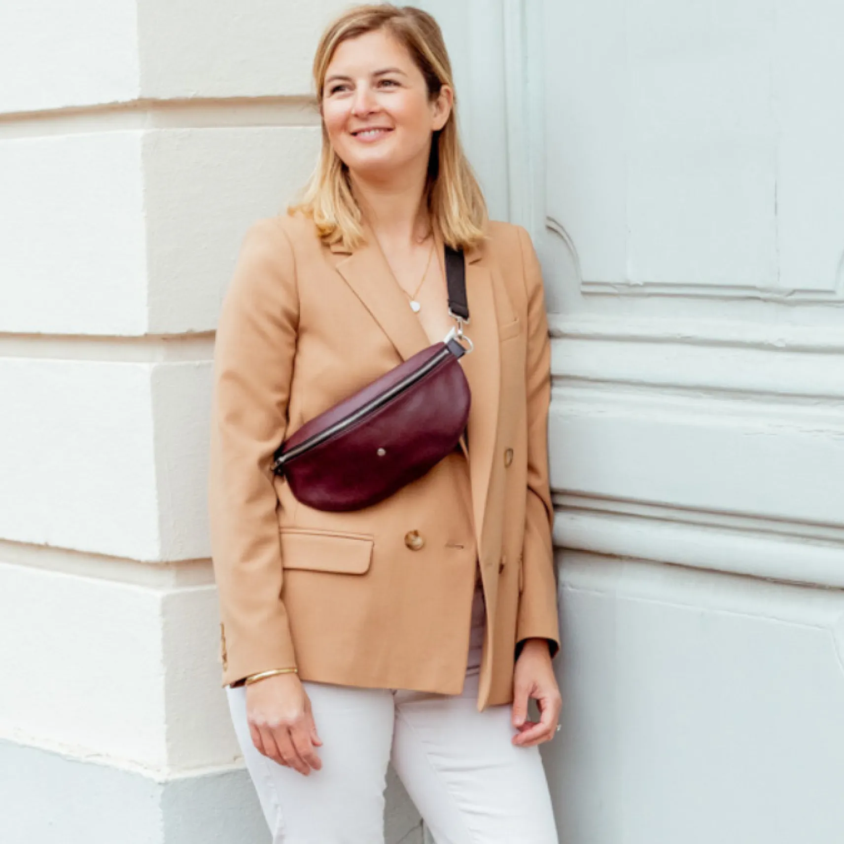 upcycelt_grteltasche_bord_0.webp Upcycelt Gürteltasche Bordeaux