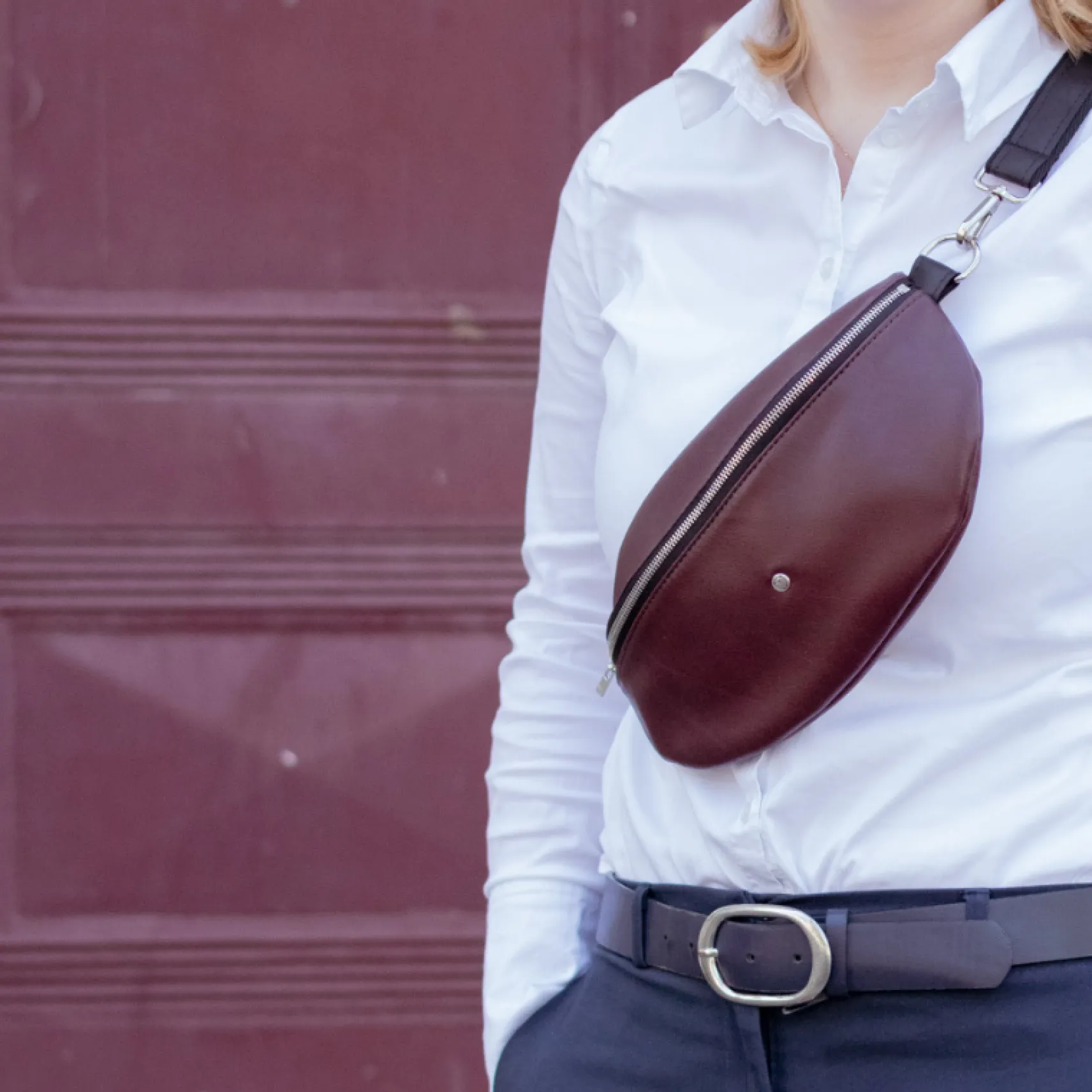 upcycelt_grteltasche_bord_2.webp Upcycelt Gürteltasche Bordeaux