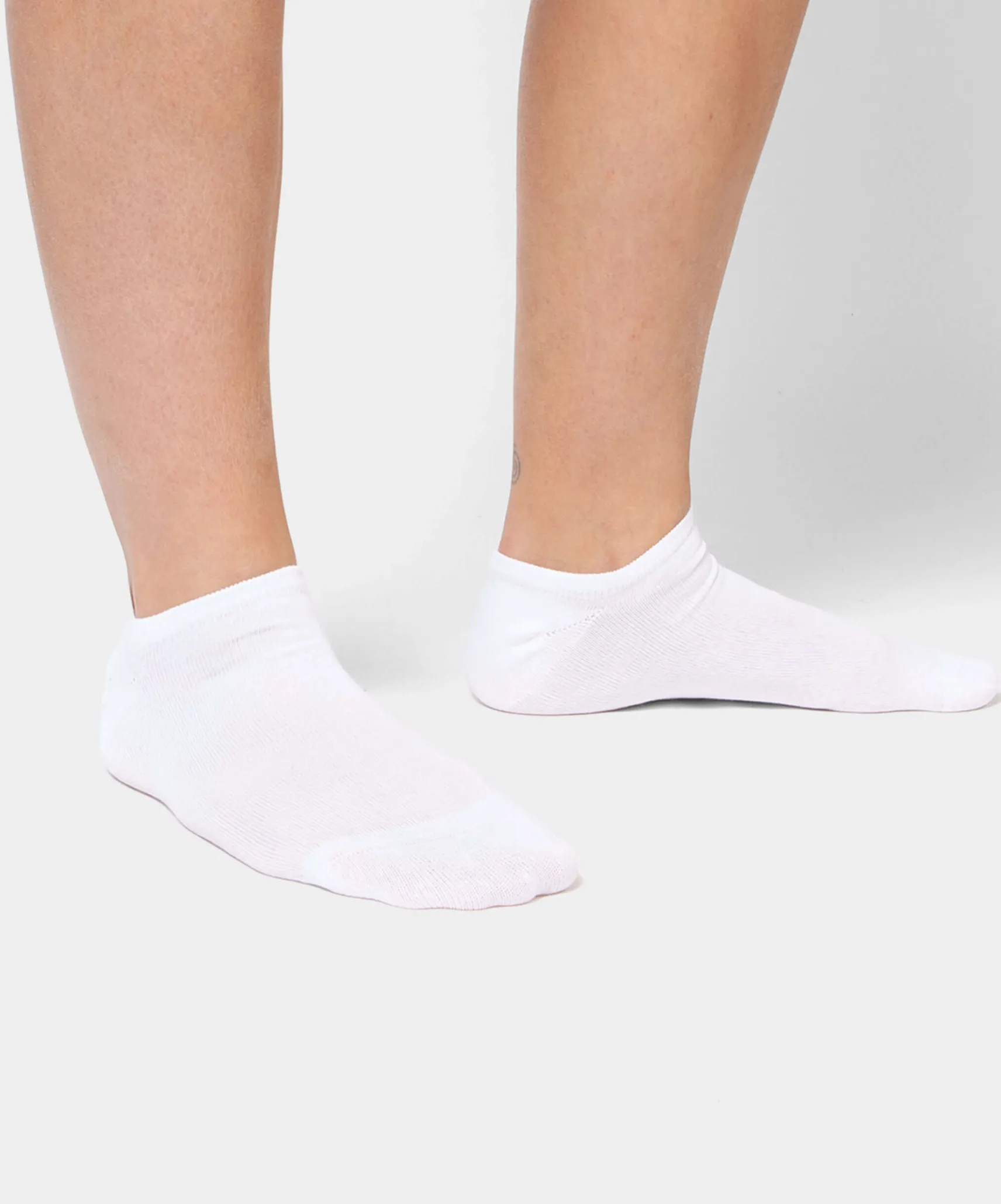 weisse_sommersocken__drei_0.webp Weisse Sommersocken - Dreier Pack
