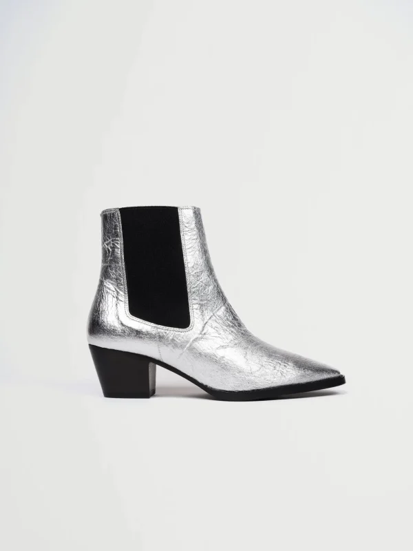 Silberne vegane Lederstiefel